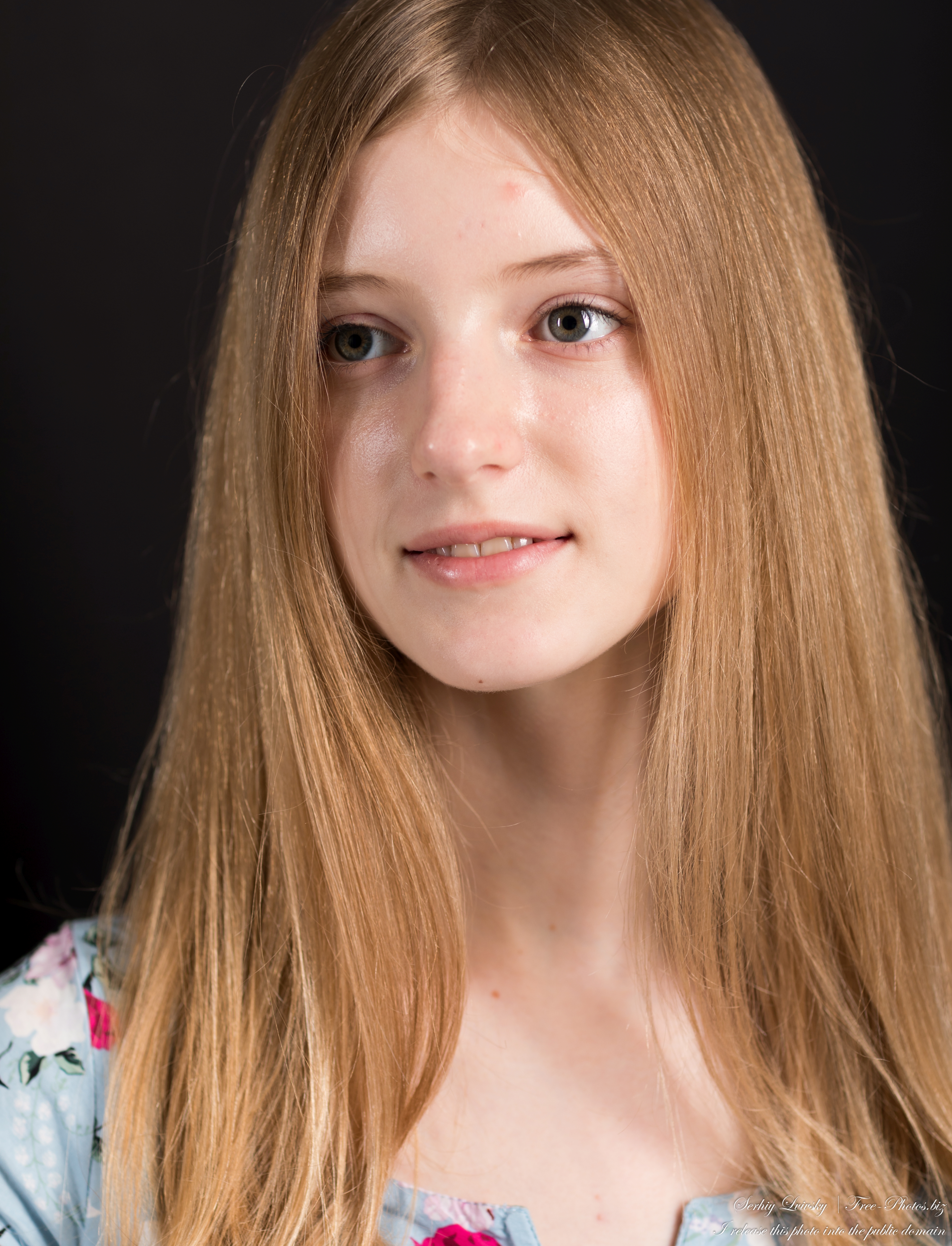 martha_13-year-old_natural_blonde_girl_4th_photo_session_april_2024_by_serhiy_lvivsky_23