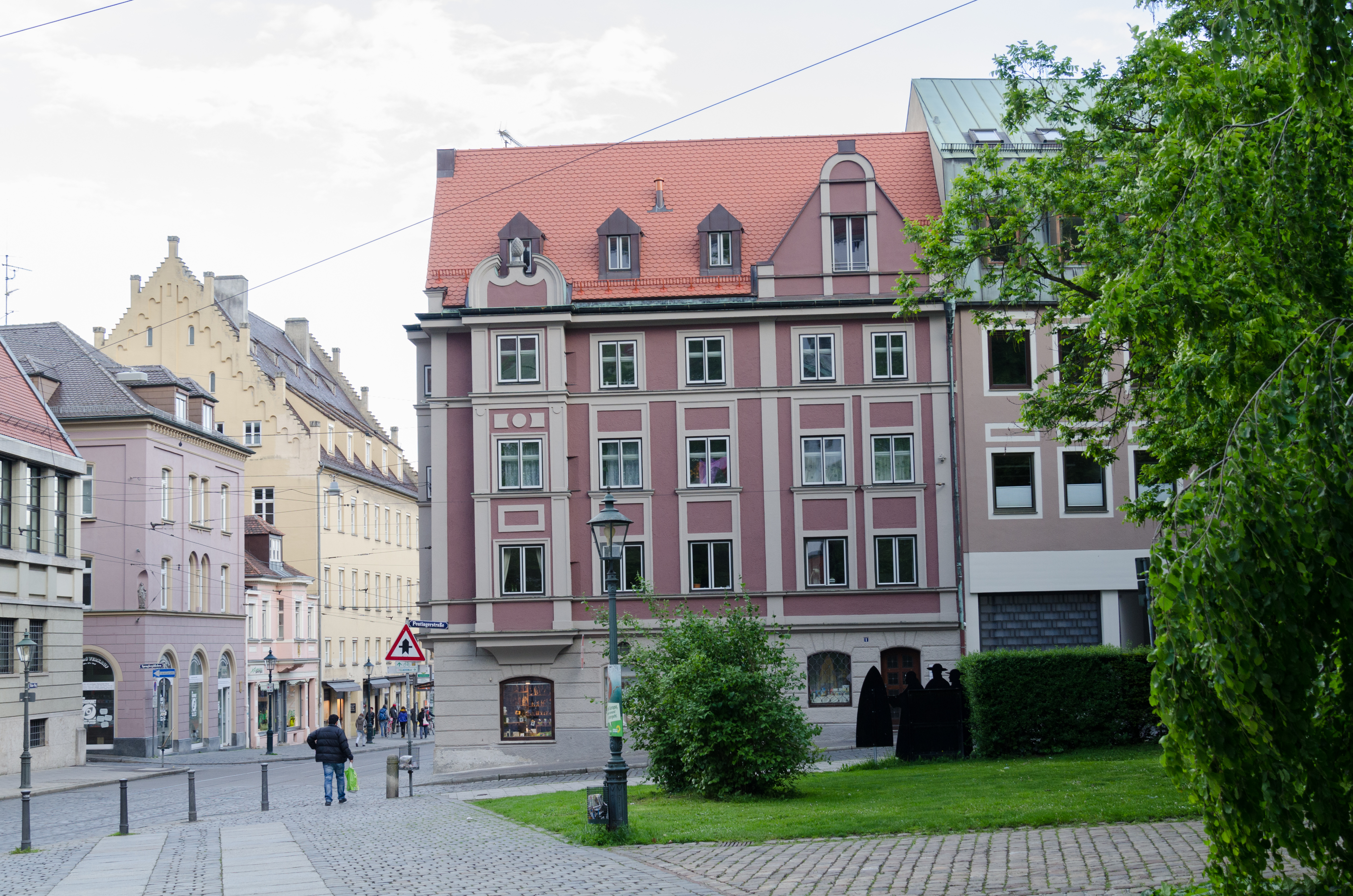 Augsburg, Peuntinger Straße 1, 001