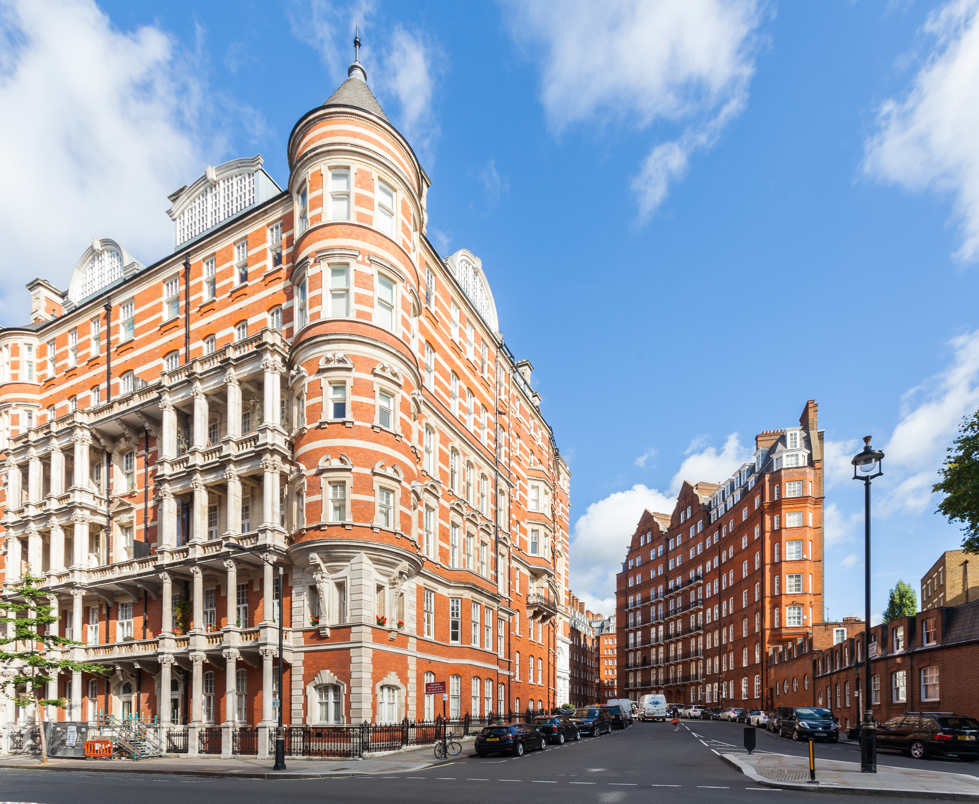 Edificios en Kensington Gore, Londres, Inglaterra, 2014-08-11, DD 067