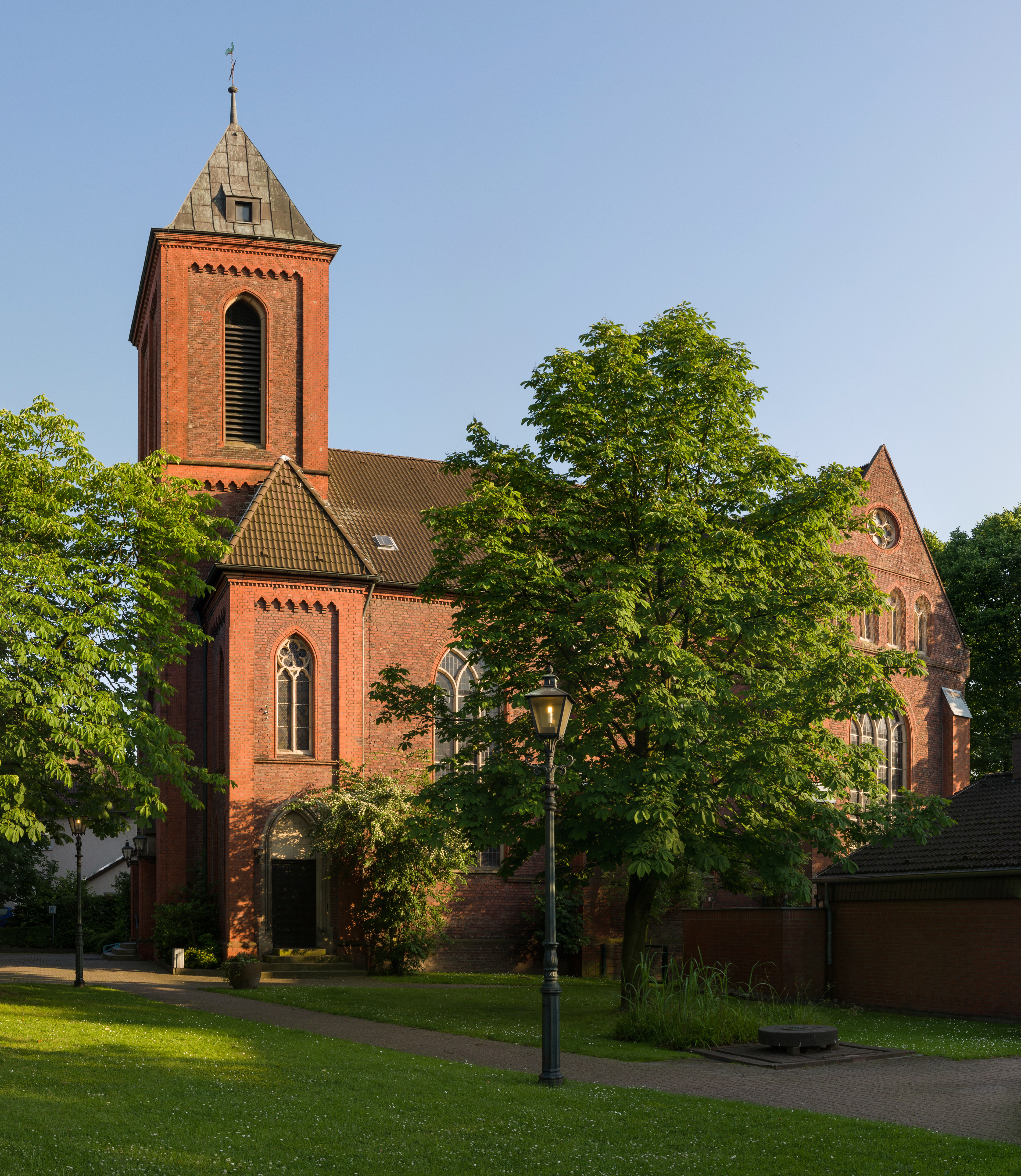 Ev-Kirche-Muelheim-Duempten-2014