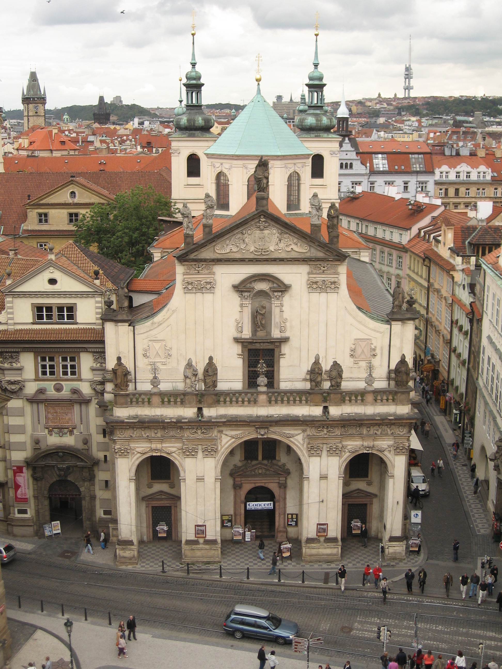 Kostel Svateho Salvatora na Krizovnickem namesti