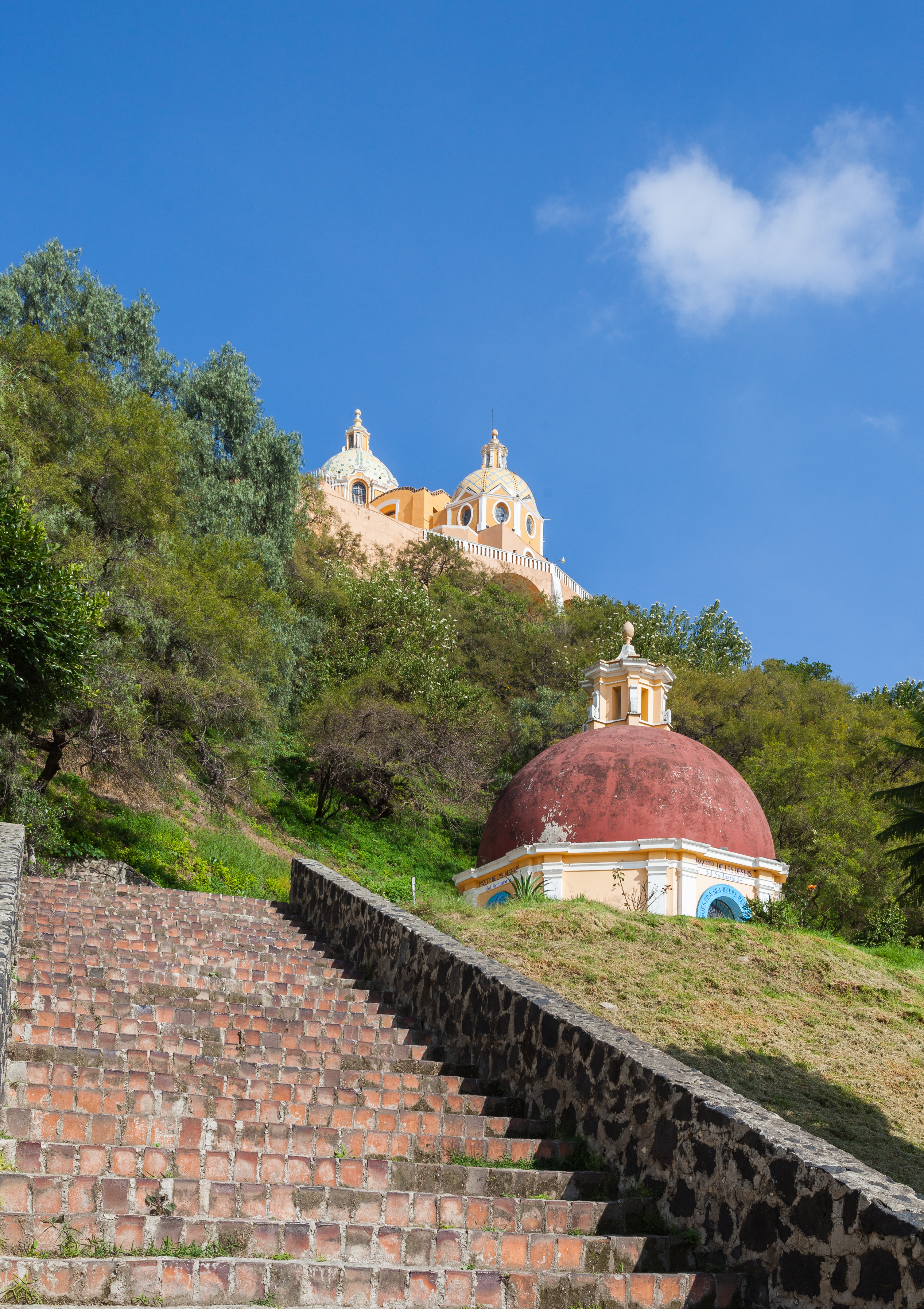 Nuestra Señora de los Remedios, Cholula, Puebla, México, 2013-10-12, DD 01