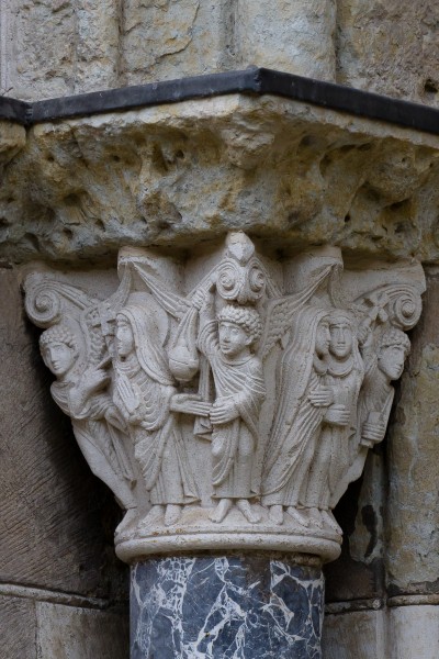 Capital of Annunciation and Visitation 2 - Porte Miègeville - Basilique Saint-Sernin