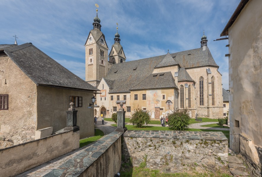 Maria Saal Pfarr-und Wallfahrtskirche Mariae Himmelfahrt SO-Ansicht 28092016 4589