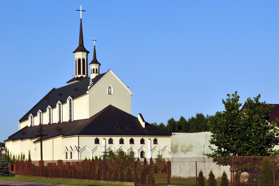 PL - Mielec - kościół Trójcy Przenajświętszej - Kroton 002