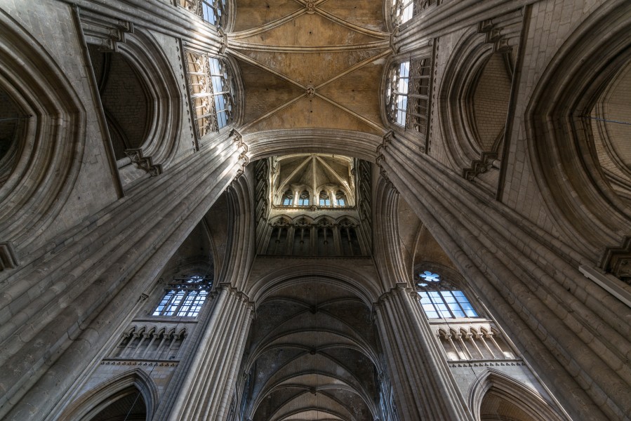 Rouen Cathedral, View up the transept and tower 20140215 1