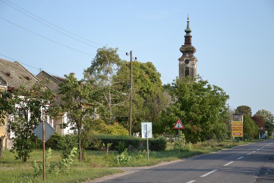 Sivac (Szivác, Siwatz) - main street and Calvinist church
