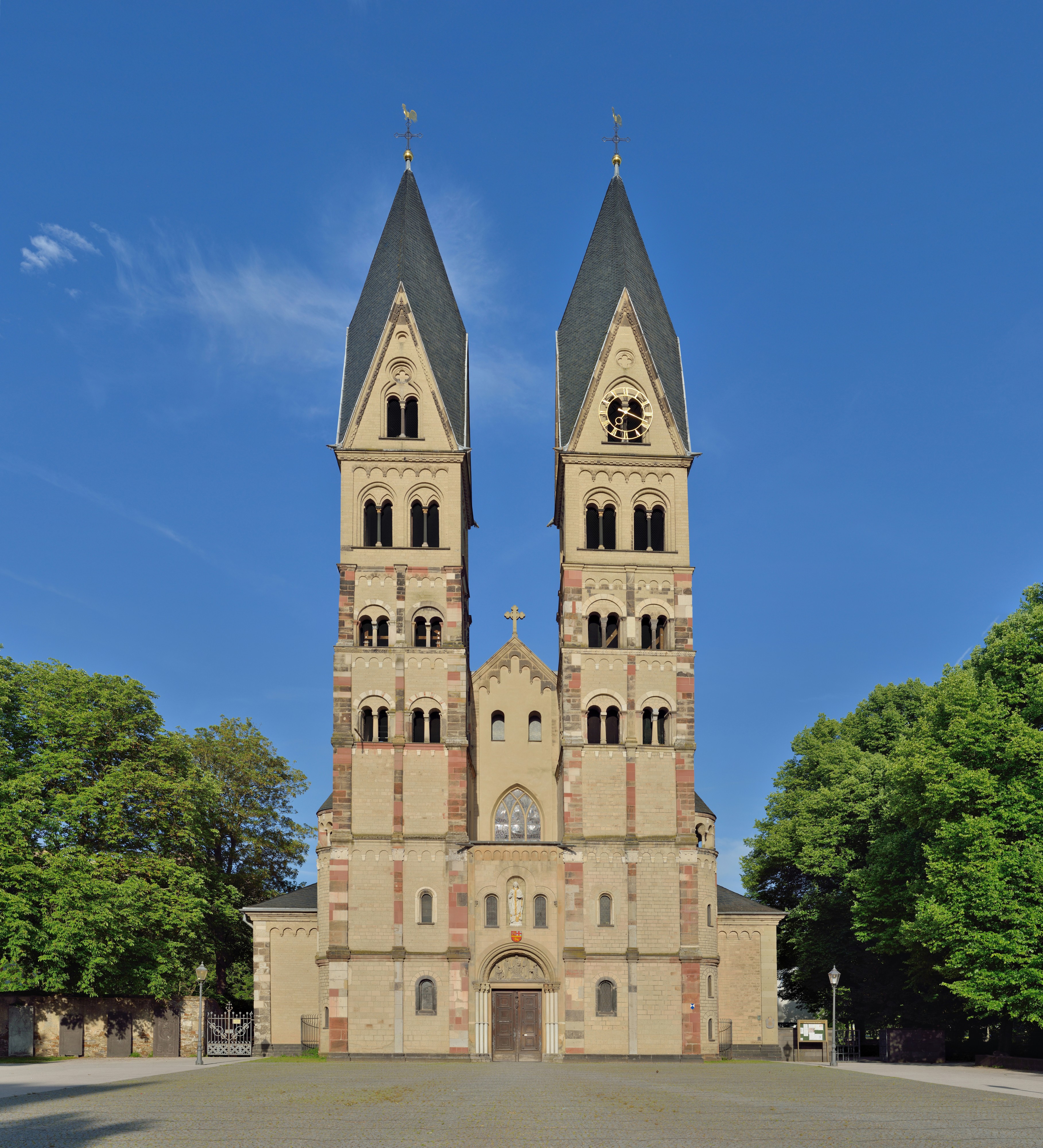 Koblenz - Basilika St. Kastor Westfassade