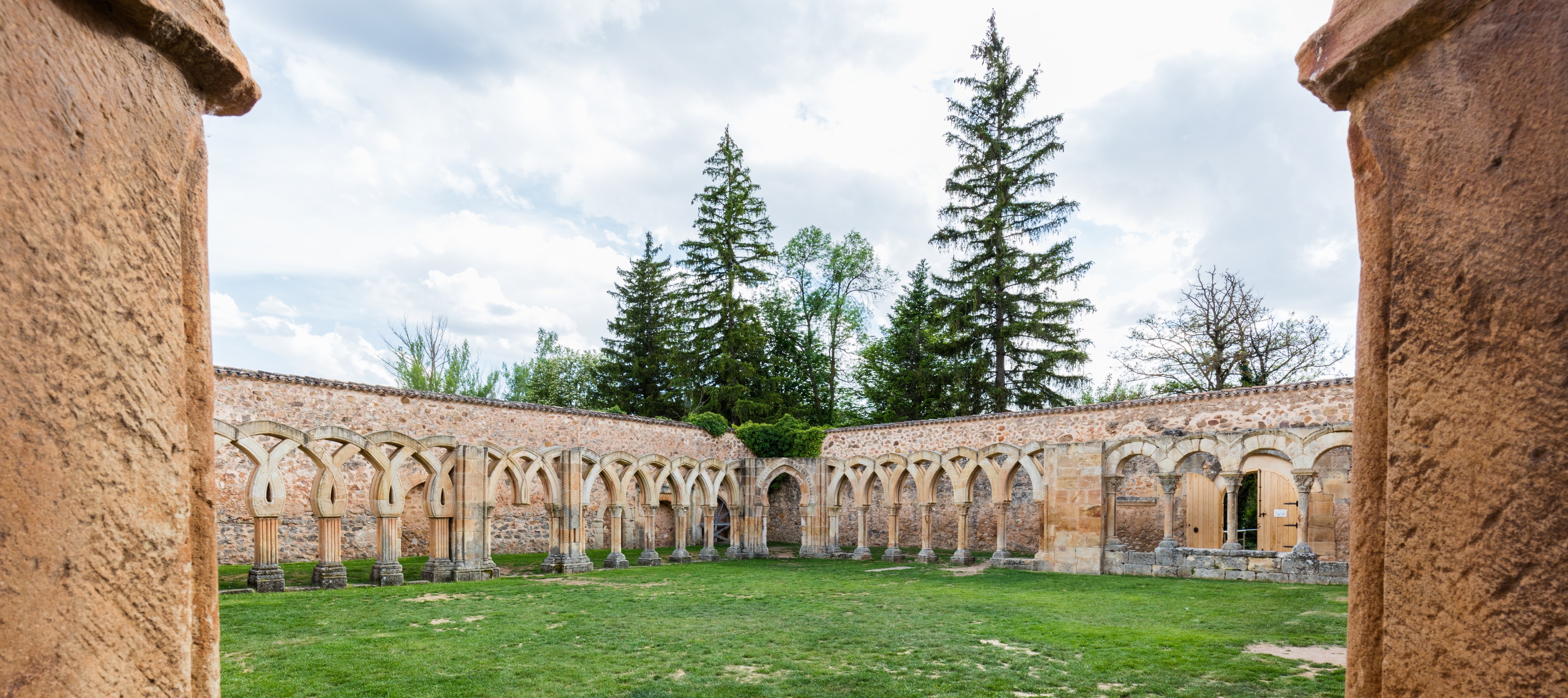 Monasterio de San Juan de Duero, Soria, España, 2017-05-26, DD 03