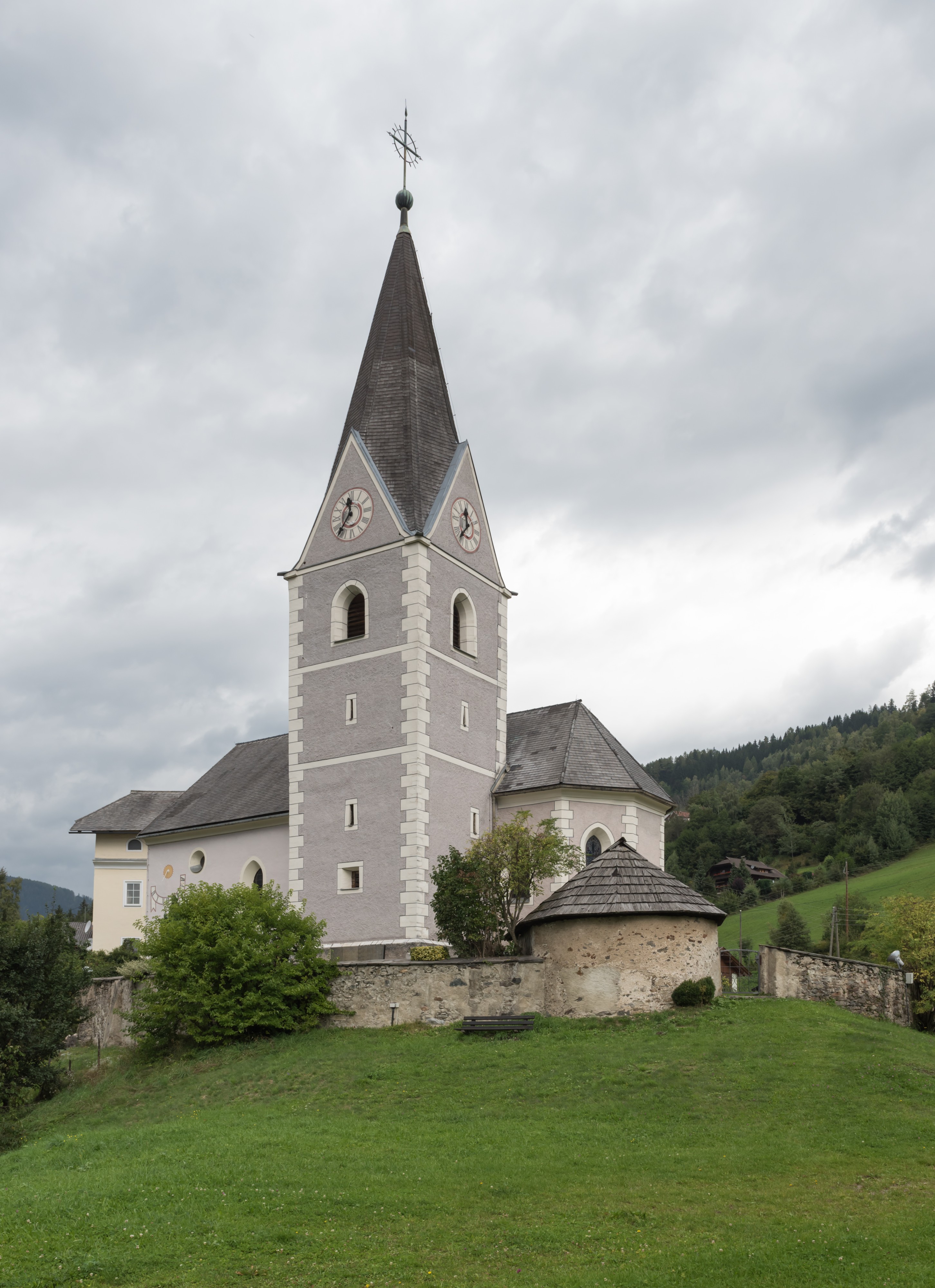 Radenthein Sankt Peter in Tweng Pfarrkirche Sankt Peter 17092015 7504