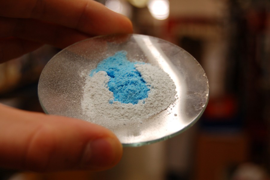 Hydrating-copper(II)-sulfate