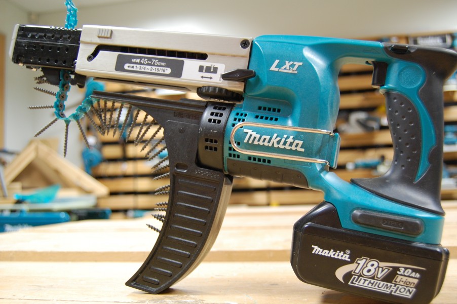 Makita Auto-feed Screwdriver