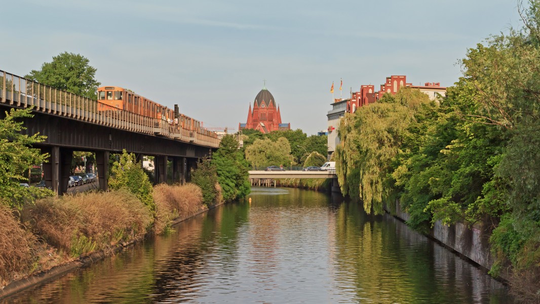 Landwehrkanal in B-Kreuzberg 07-2014