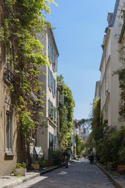 Paris rue des Thermopyles