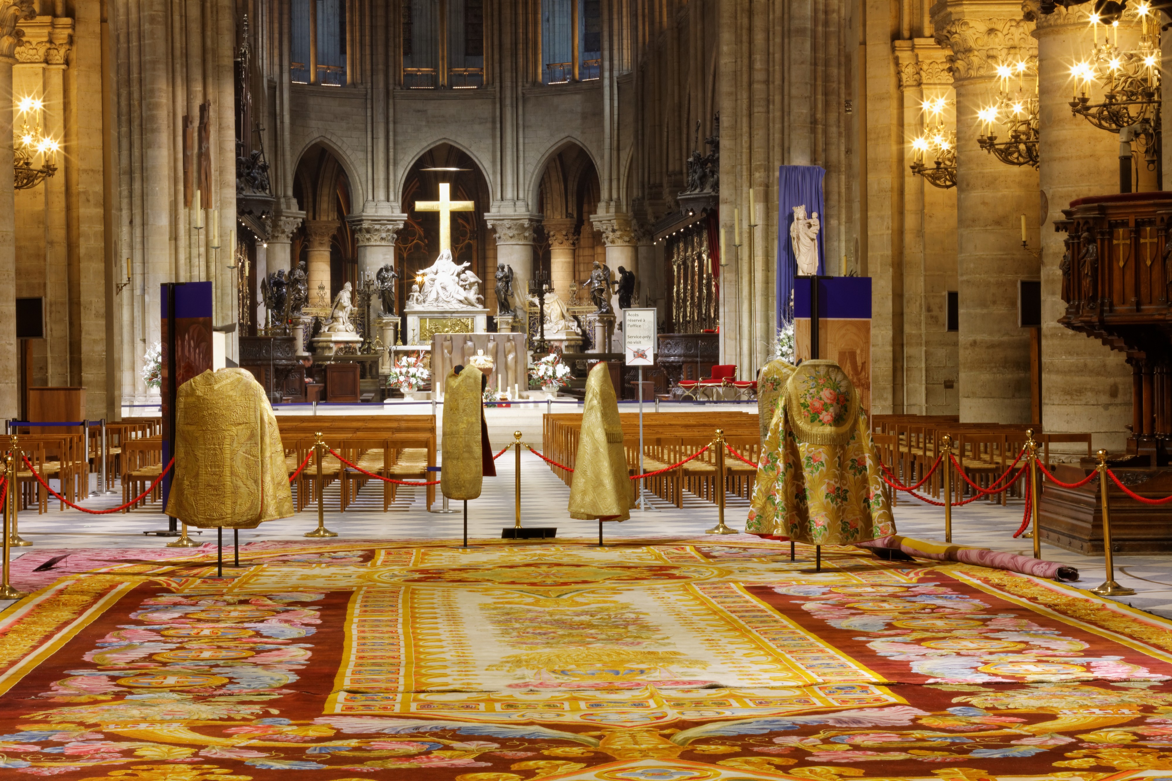 Notre-Dame de Paris - Tapis monumental du chœur - 016