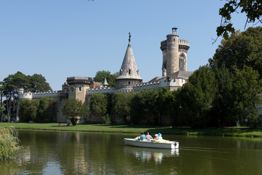 Laxenburg Schlossteich Franzensburg 2016-08-28 03