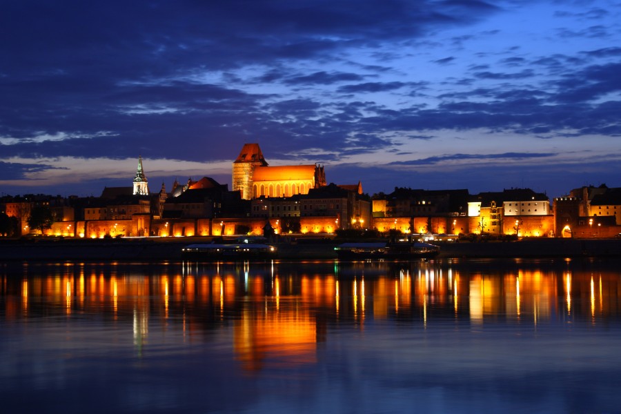 Toruń - Old Town by night 01