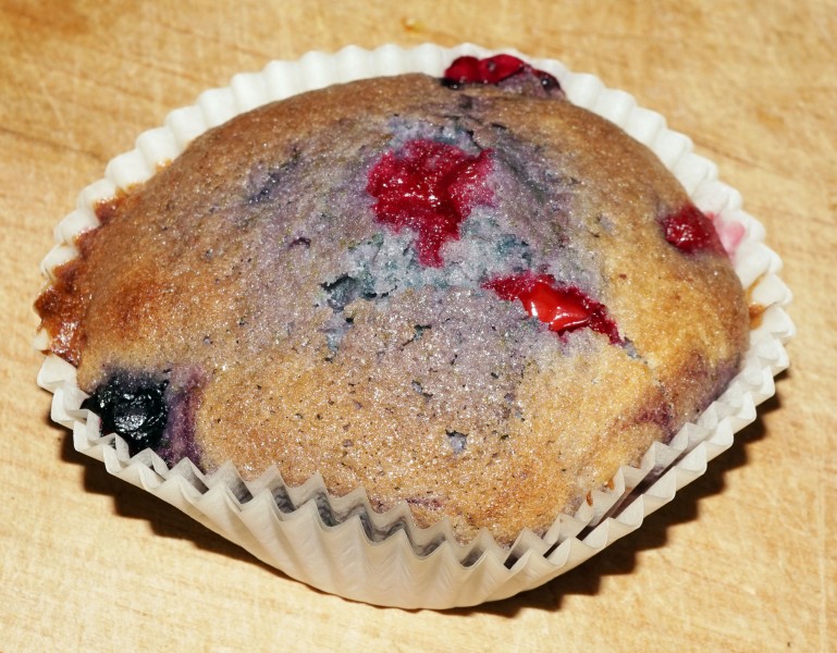 Blueberry lingonberry muffin 2