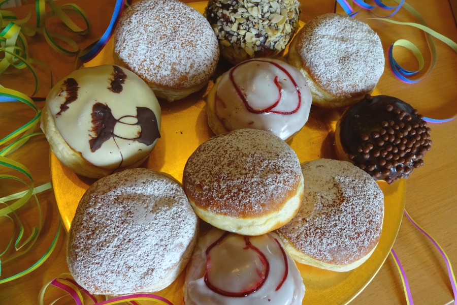 Faschingskrapfen gemischt Bäckerei Kreuzer