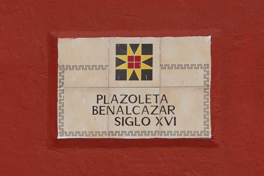 Plazoleta Benalcázar sign