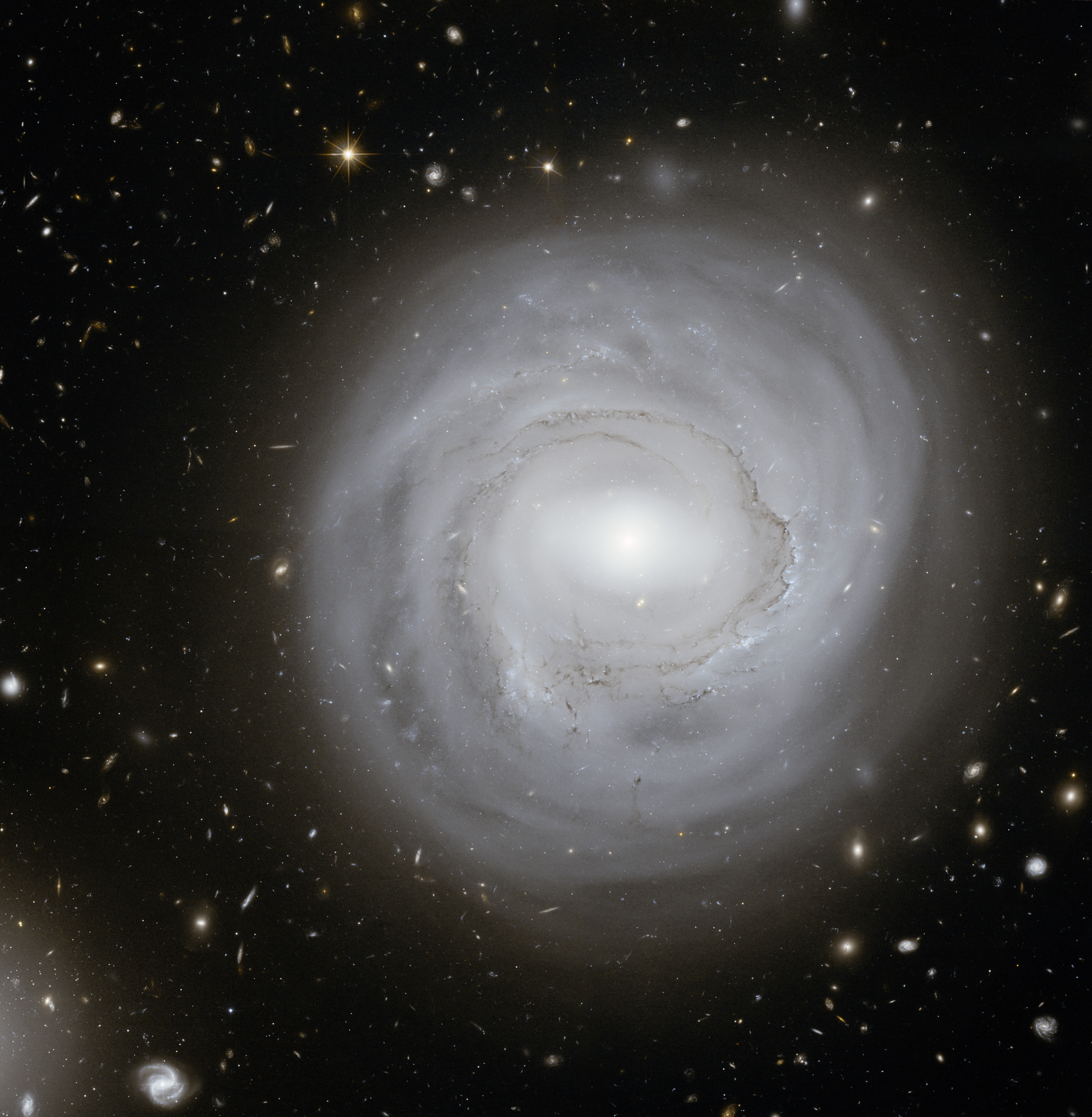 NGC 4921 by HST