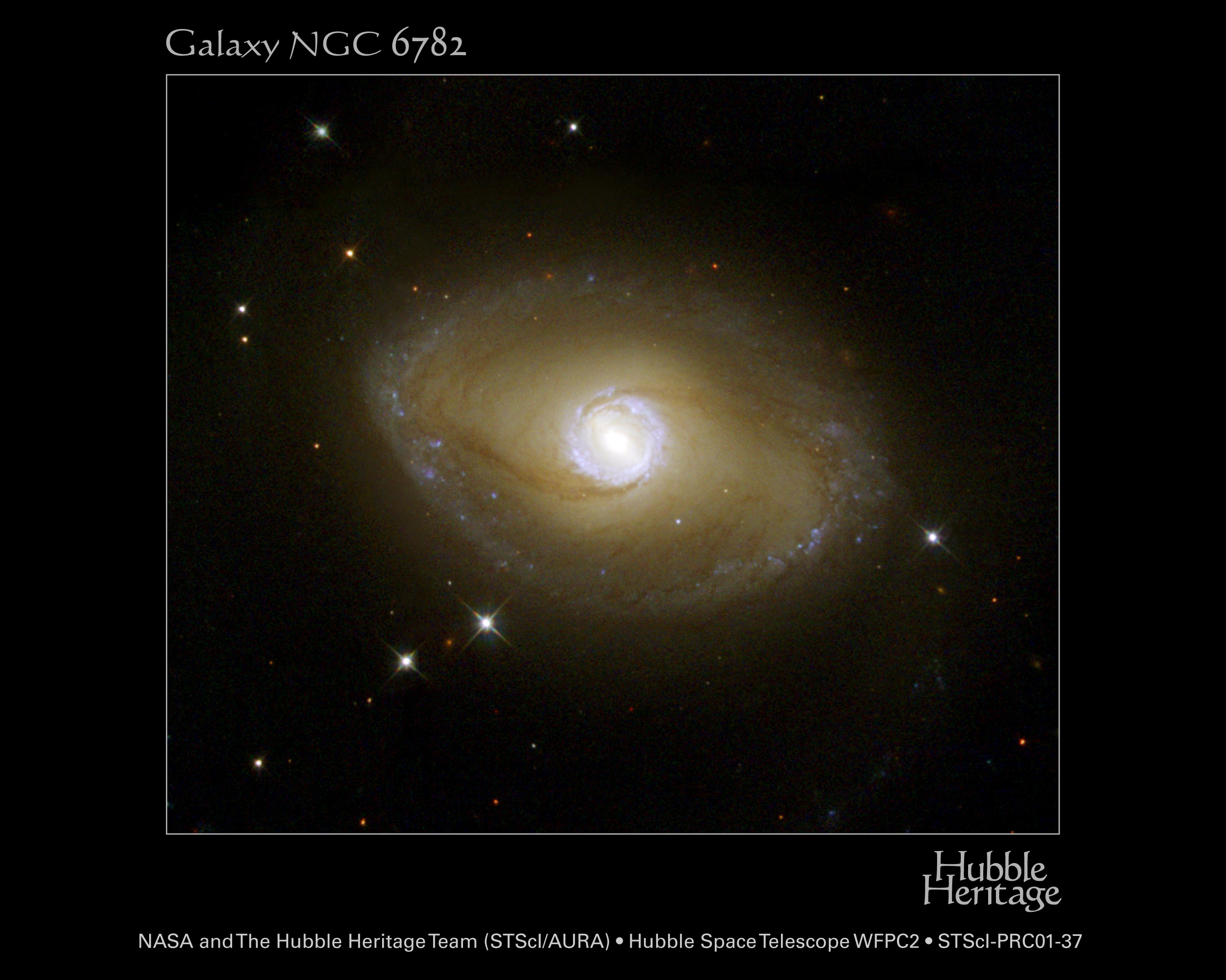 NGC 6782HSTfull