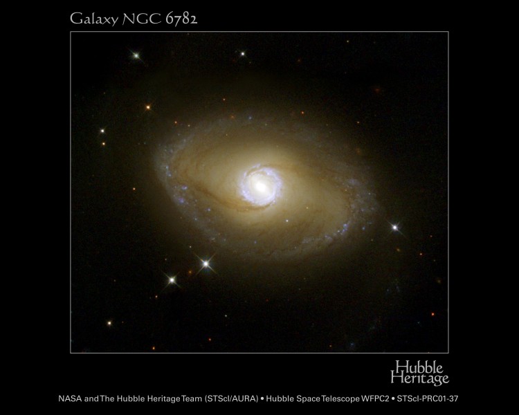 NGC 6782HSTfull