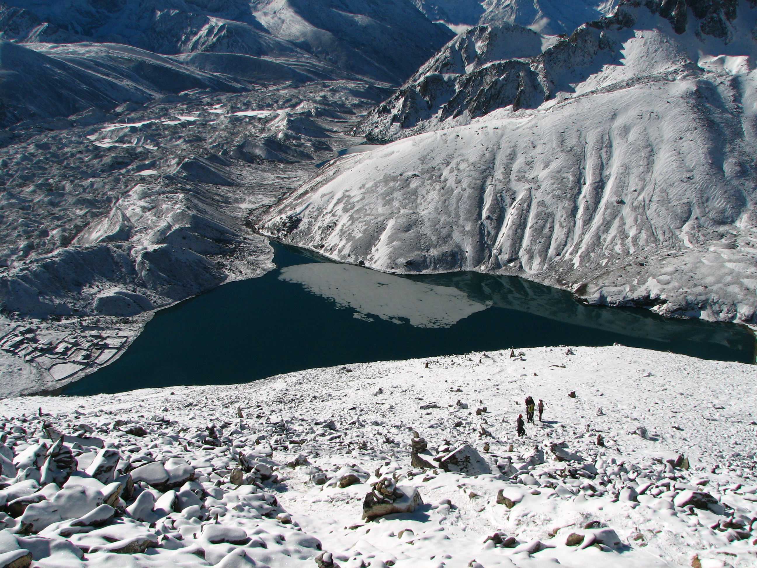 Nepal - Sagamartha Trek - 124 - going back down to the lake (500670632)