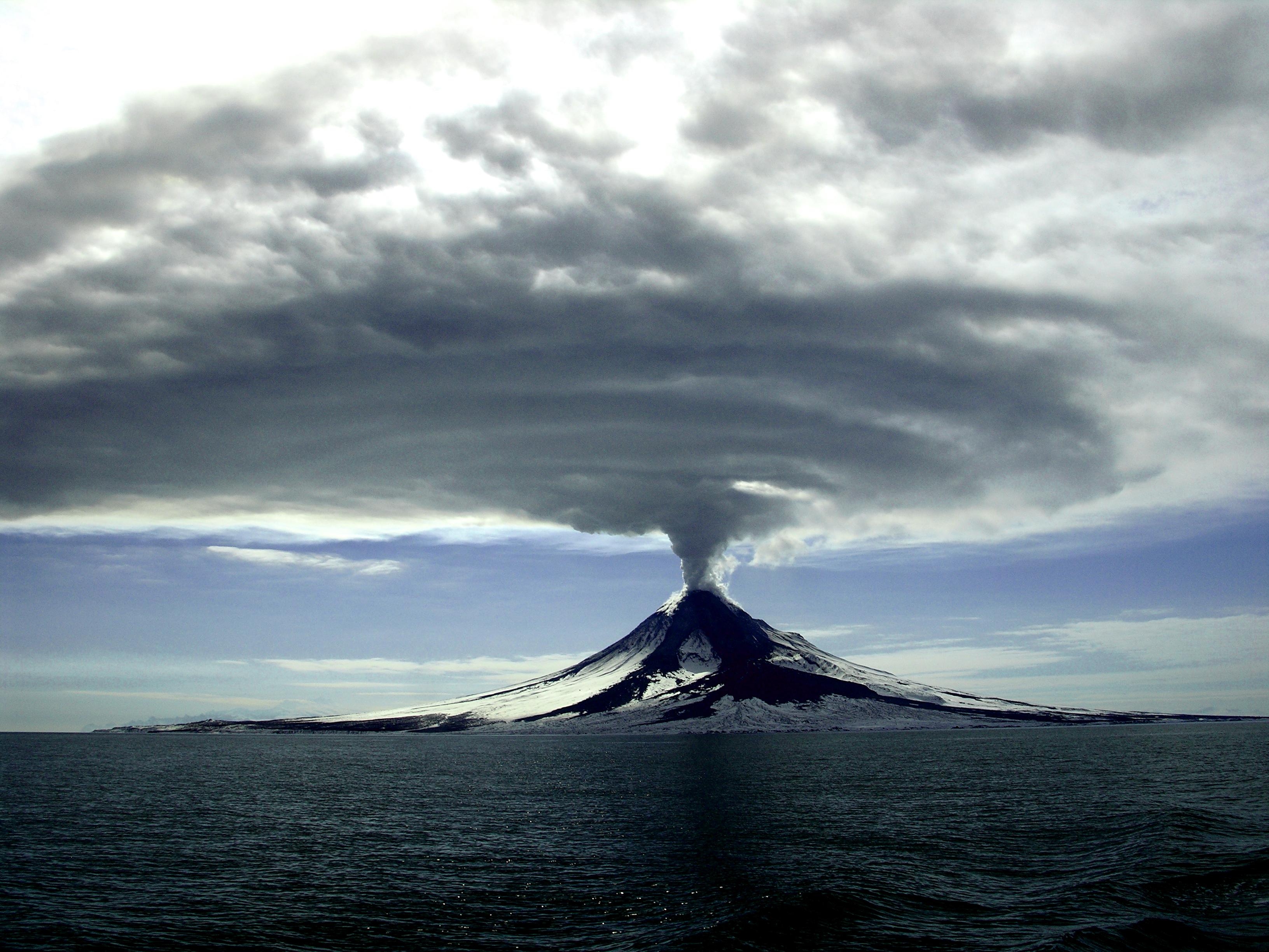 Augustine Eruption 2006