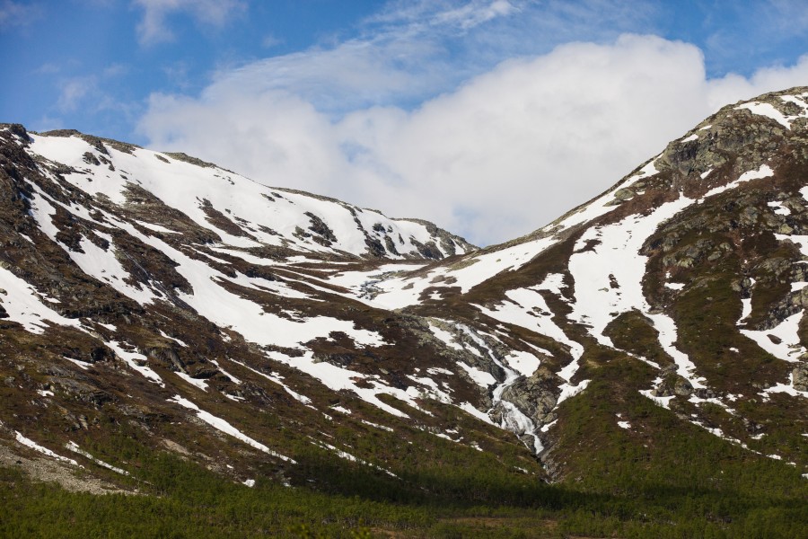 snow-covered mountains in Norway in June 2014, picture 6