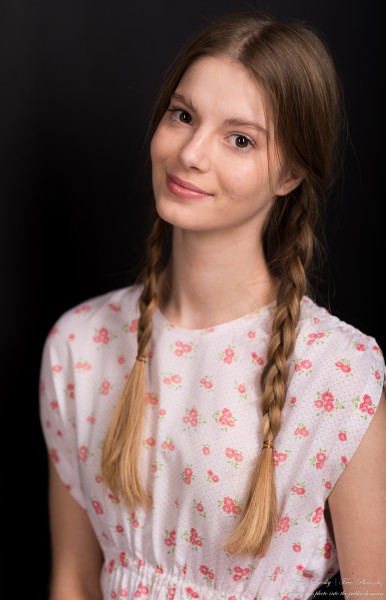 Vika - a 19-year-old girl - from the fourth photo session, taken by Serhiy Lvivsky in January 2024, portrait 35