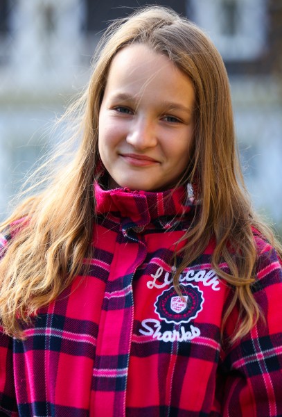 an astonishingly beautiful smiling Catholic girl photographed in September 2013, picture 17/34