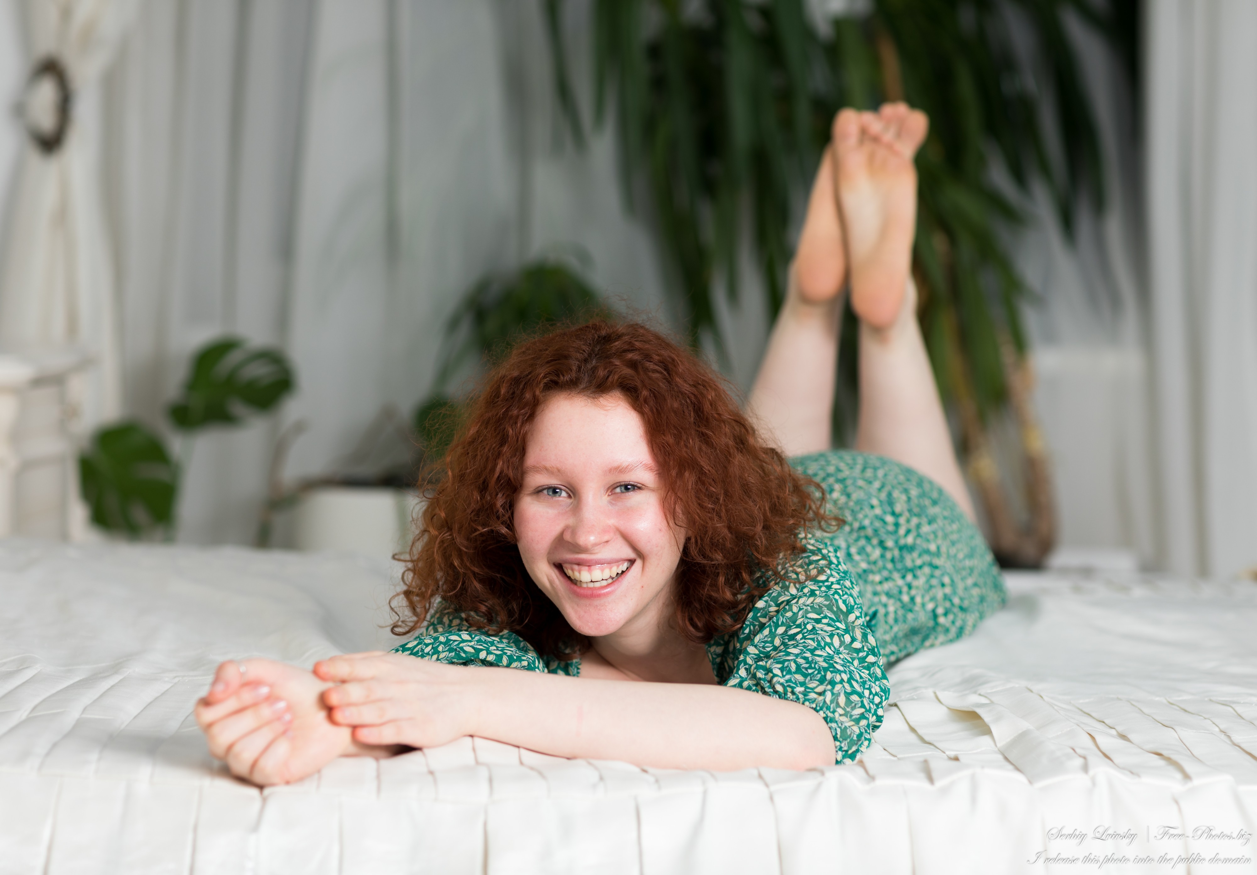 Alina - an 18-year-old girl with natural red curly hair, the first photo session by Serhiy Lvivsky, taken in January 2024, picture 6