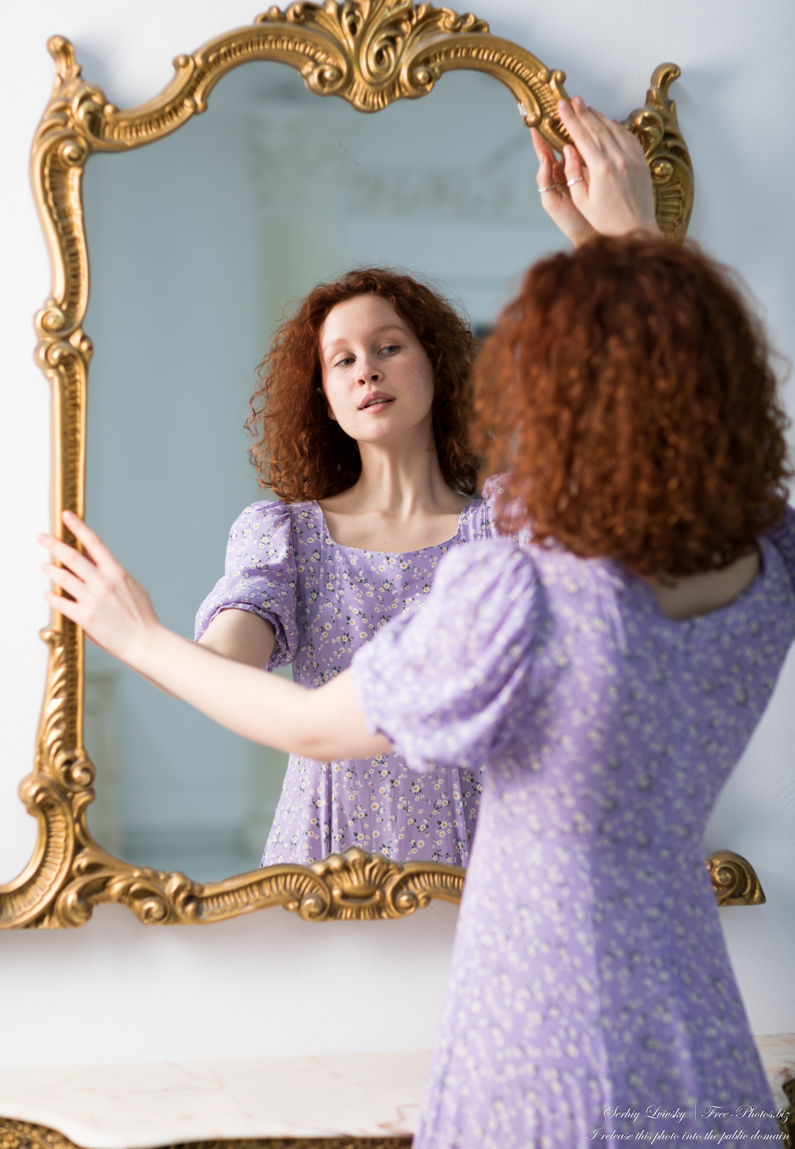 Alina - an 18-year-old girl with natural red curly hair, the first photo session by Serhiy Lvivsky, taken in January 2024, picture 11