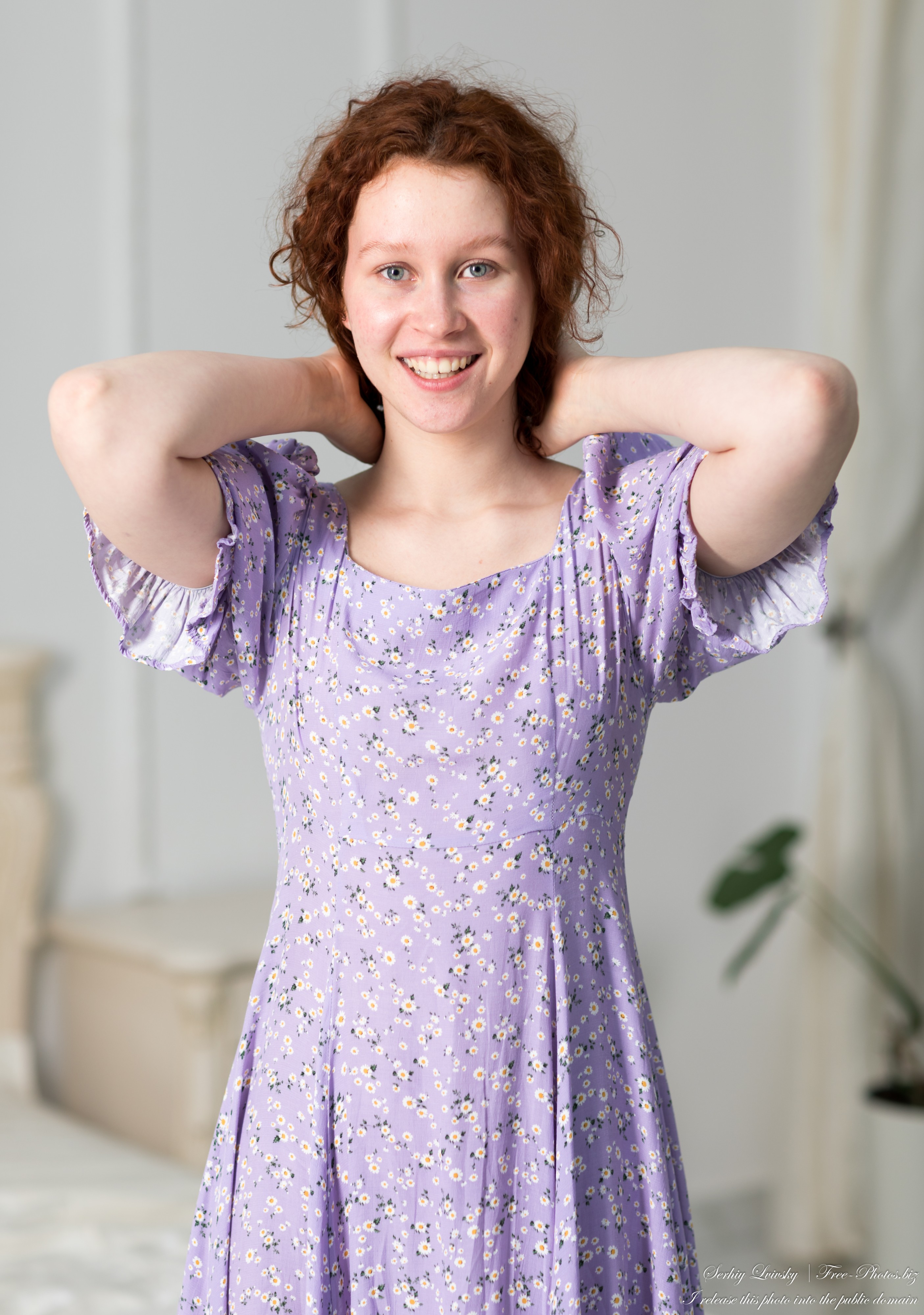 Alina - an 18-year-old girl with natural red curly hair, the first photo session by Serhiy Lvivsky, taken in January 2024, picture 15