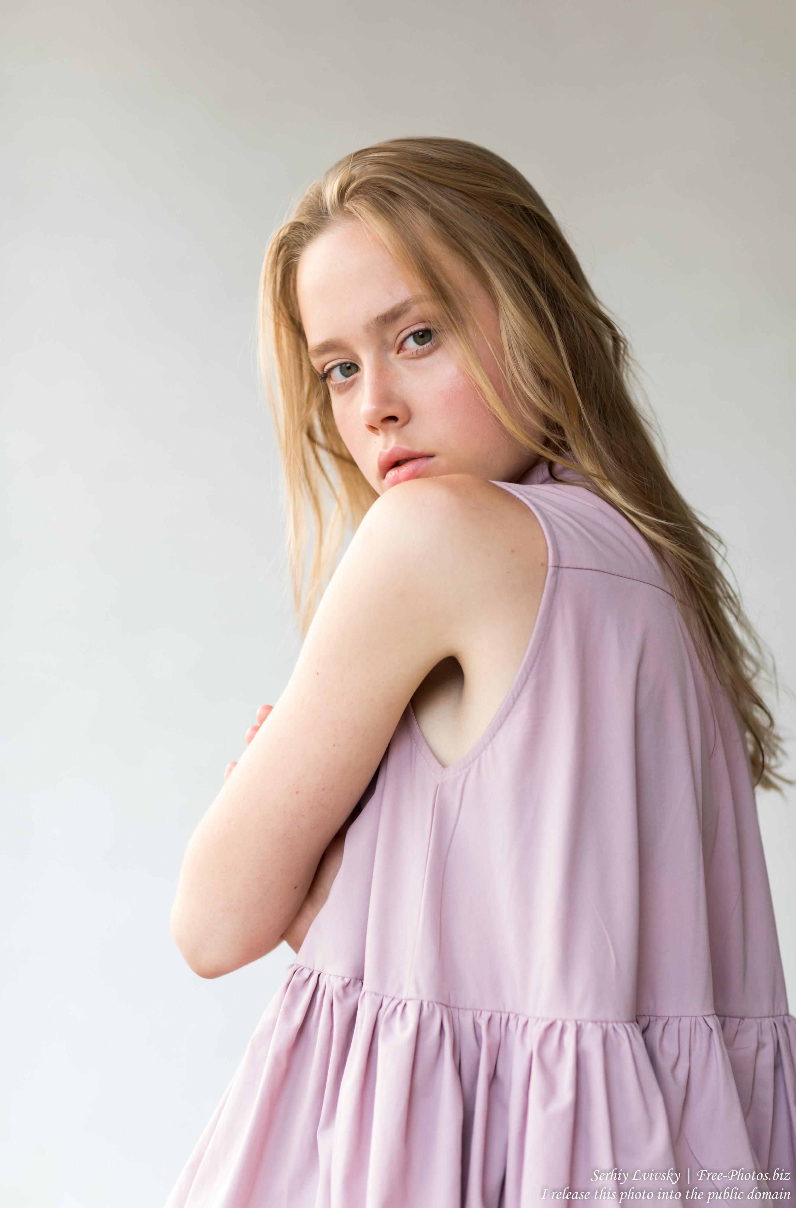 Photo Of Ania An 18 Year Old Natural Blonde Girl Photographed In June 2019 By Serhiy Lvivsky