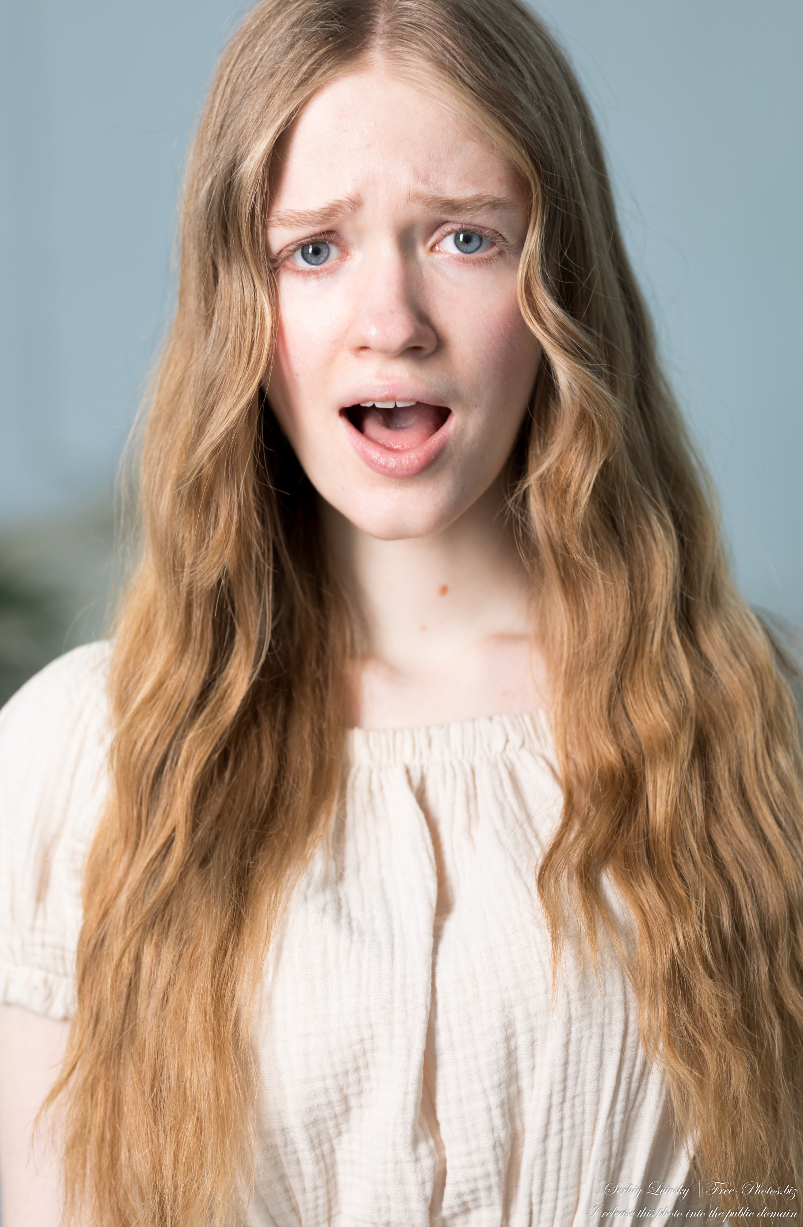 Daria - a 19-year-old girl with natural lips and fair hair, the first photo session by Serhiy Lvivsky, taken in June 2024, picture 21