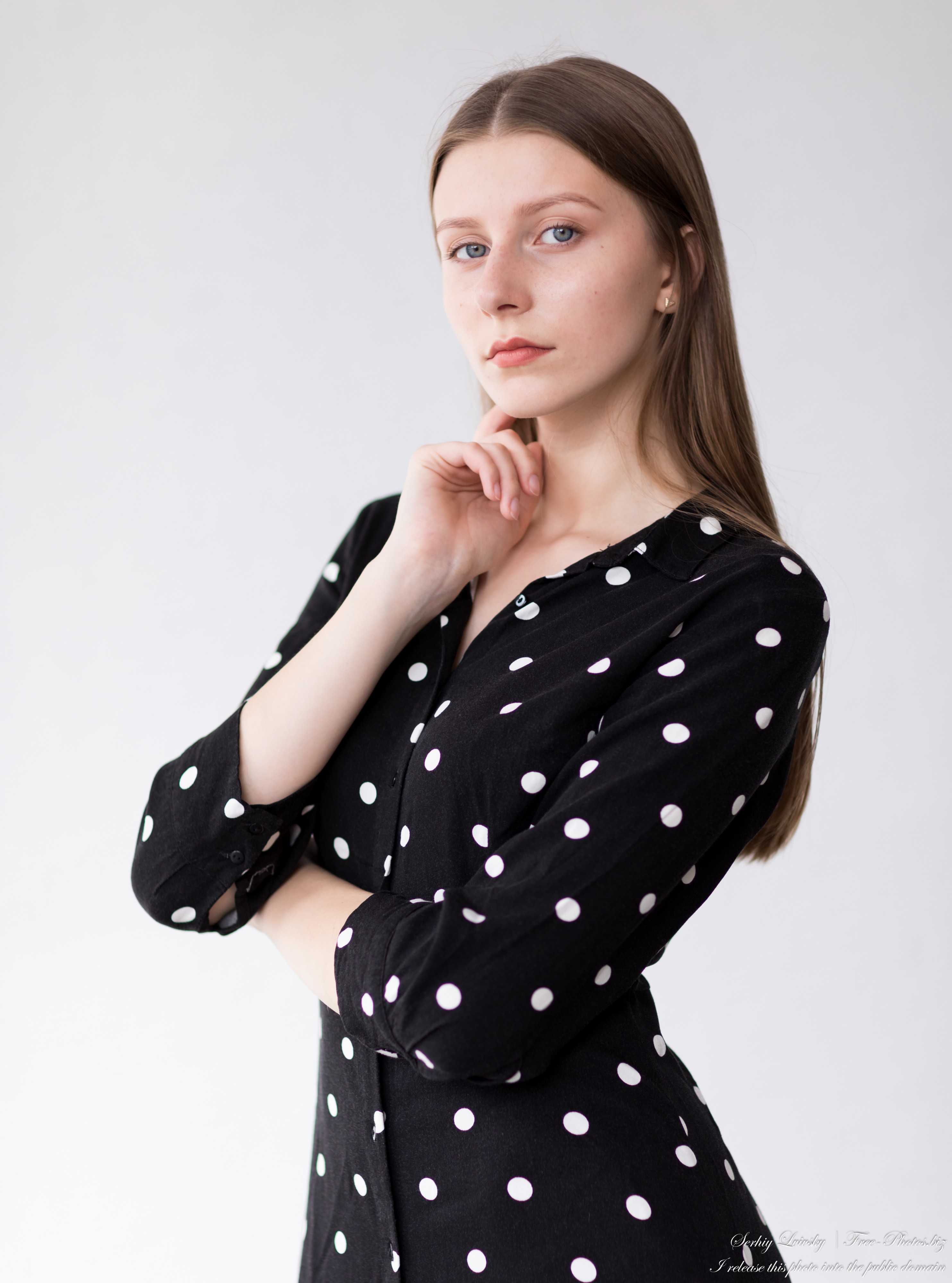 Inna - an 18-year-old natural fair-haired girl photographed in July 2020 by Serhiy Lvivsky, picture 20