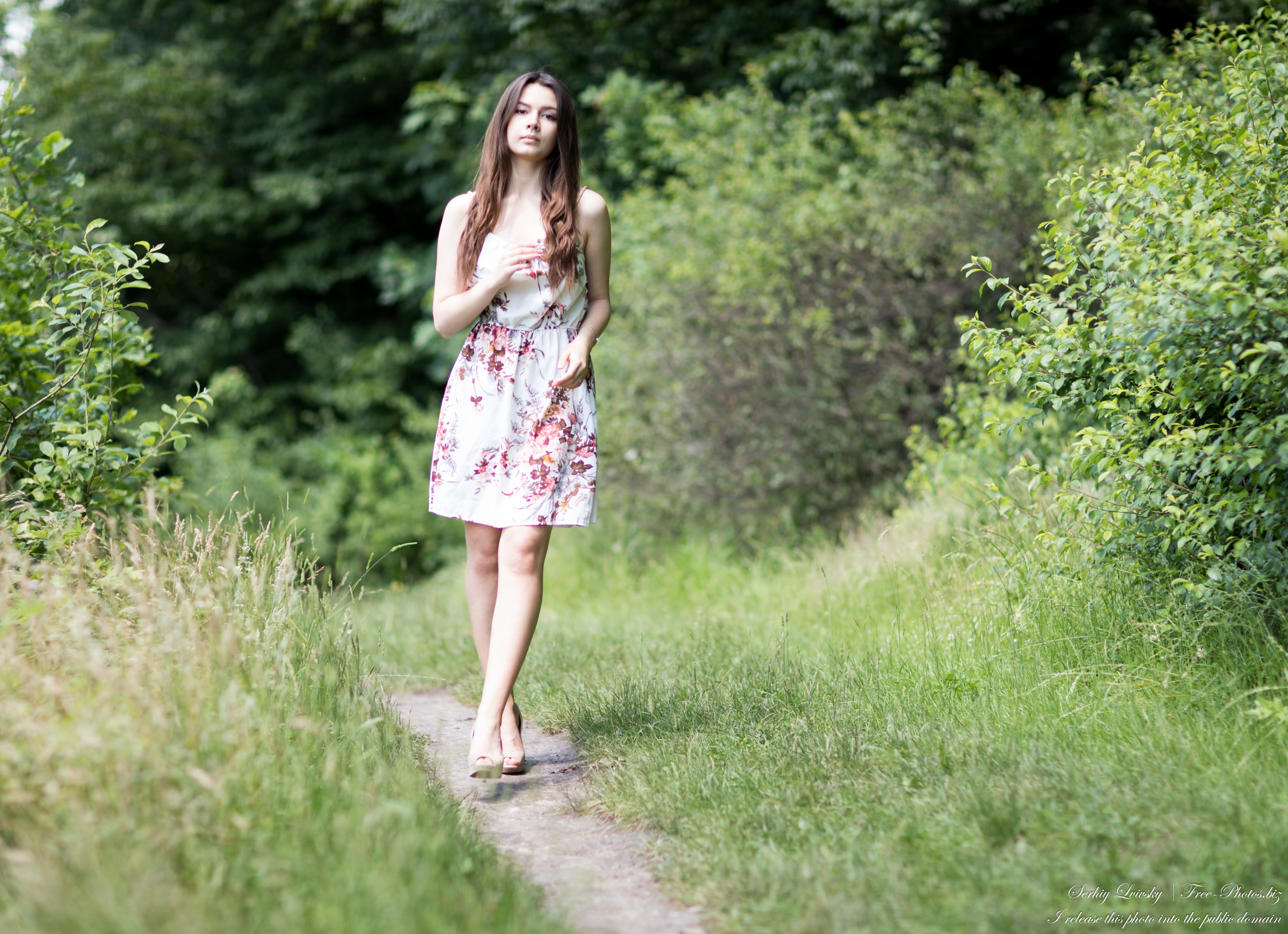 Lida - a 21-year-old girl photographed by Serhiy Lvivsky in June 2020, photograph 7