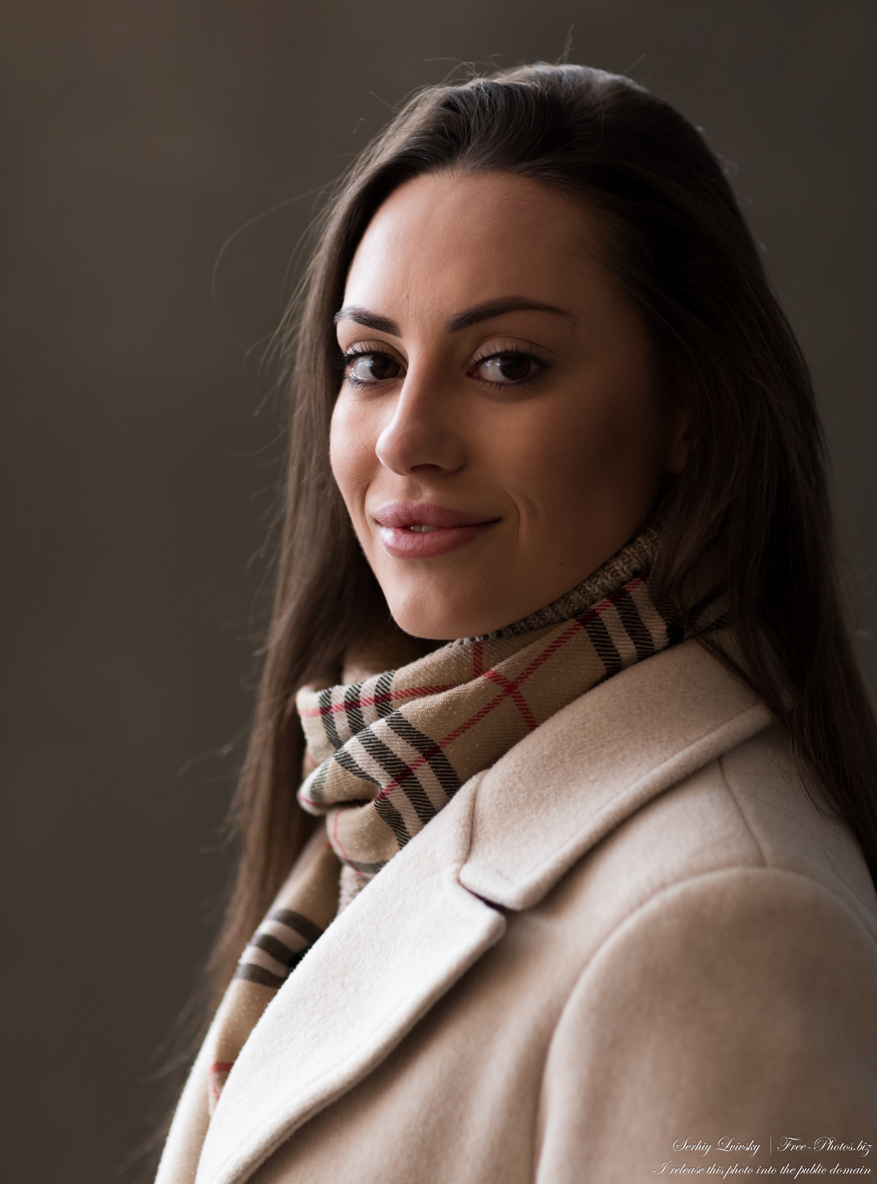 Natalia - a 26-year-old brunette girl with large eyes photographed in February 2022 by Serhiy Lvivsky, picture 13