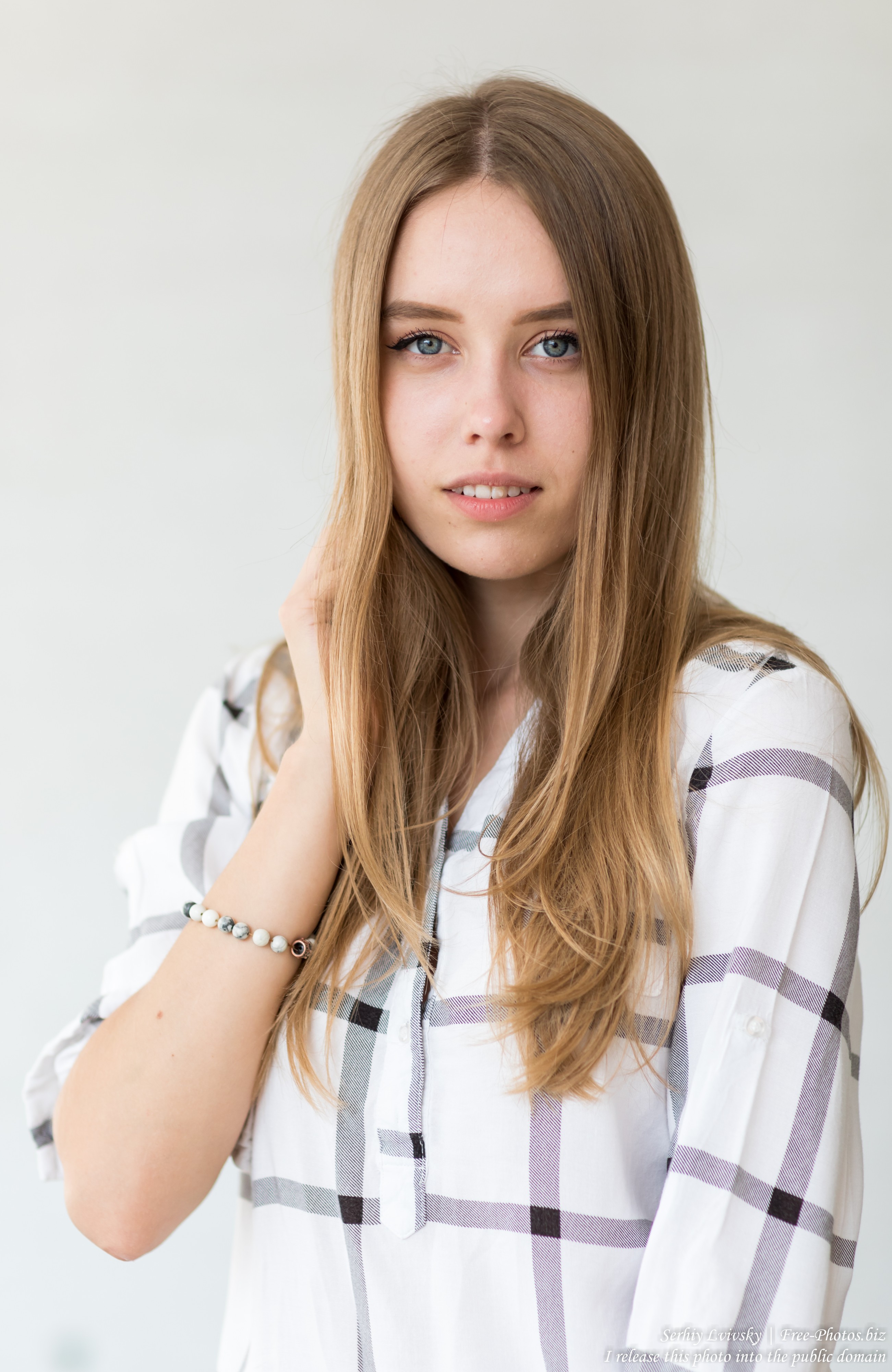 Photo Of Sasha A 19 Year Old Natural Blonde Girl Photographed In July 2019 By Serhiy Lvivsky