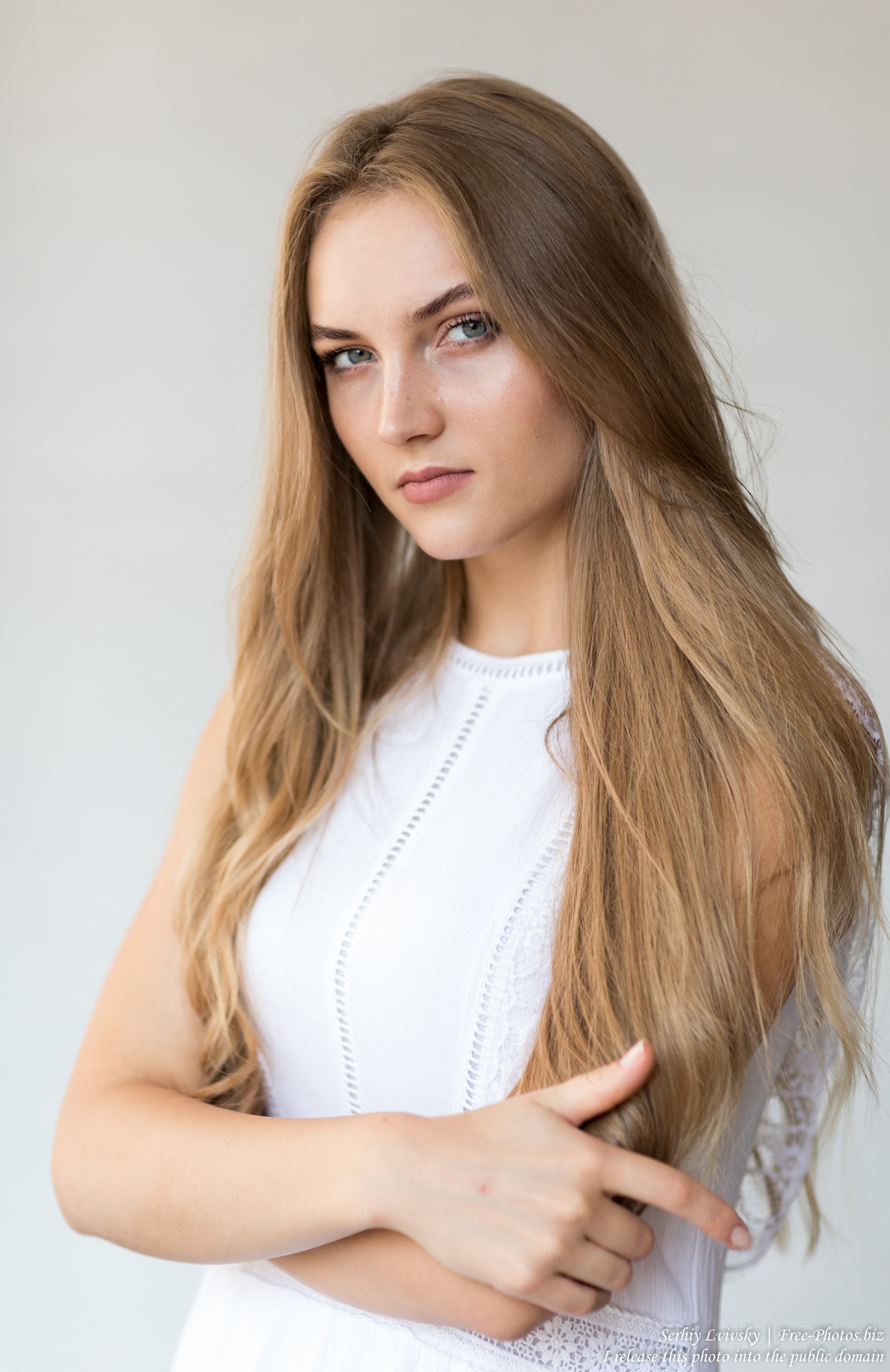 Photo Of Yaryna A 21 Year Old Natural Blonde Catholic Girl Photographed In August 2019 By