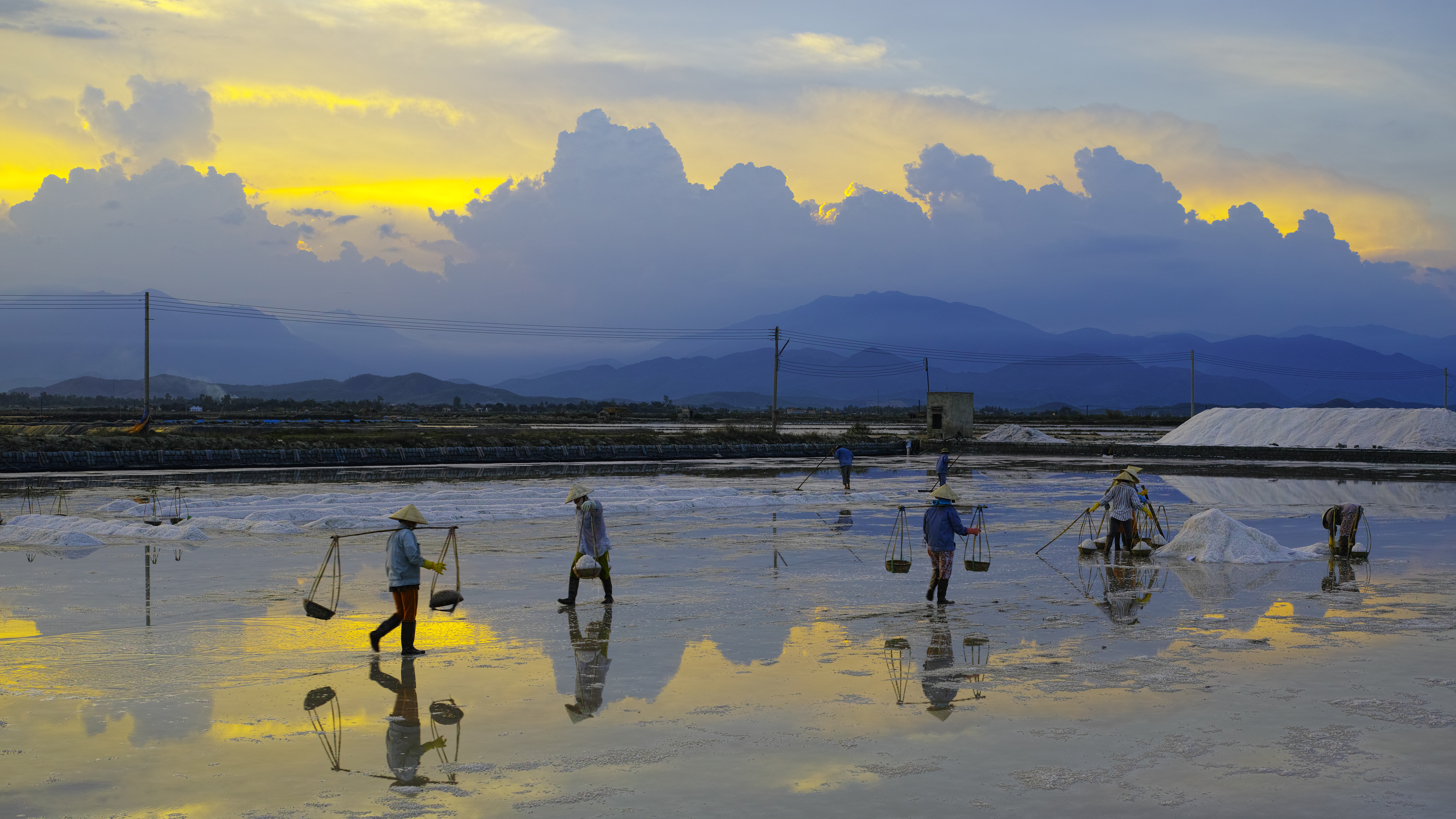 Ninh Hòa salt production