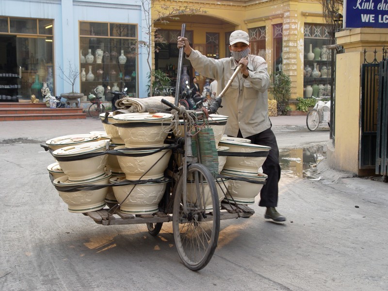 Bat-Trang-Ceramic-Village1