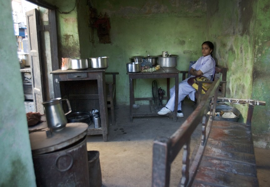 India - Varanasi food stall - 0804