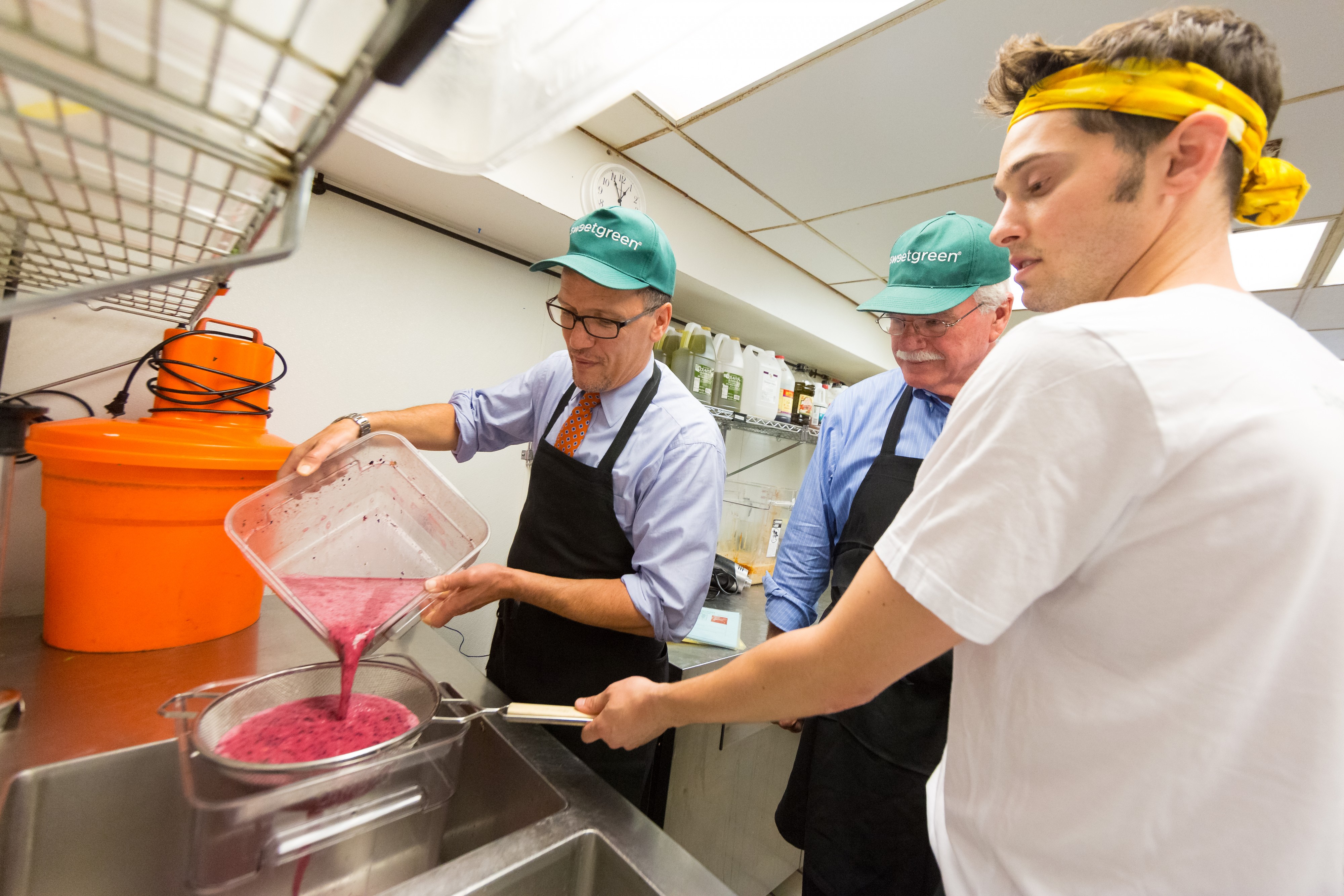 George Miller and Thomas Perez meet Jake Schostak, Dupont Circle Sweetgreen restaurant, 2014 (5)