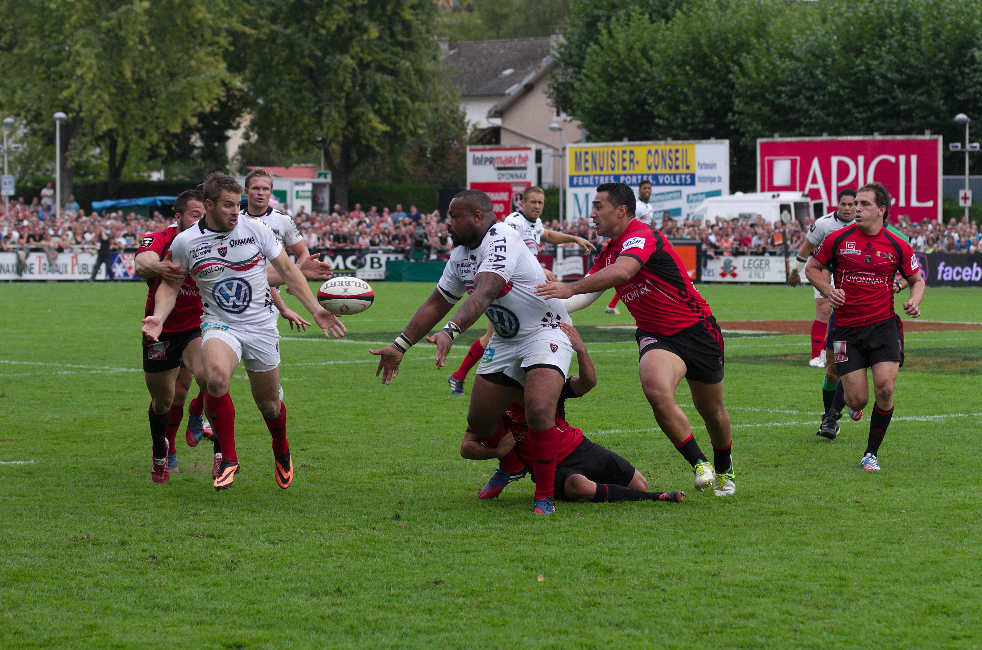 USO - RCT - 28-09-2013 - Stade Mathon - Passe après contact 1