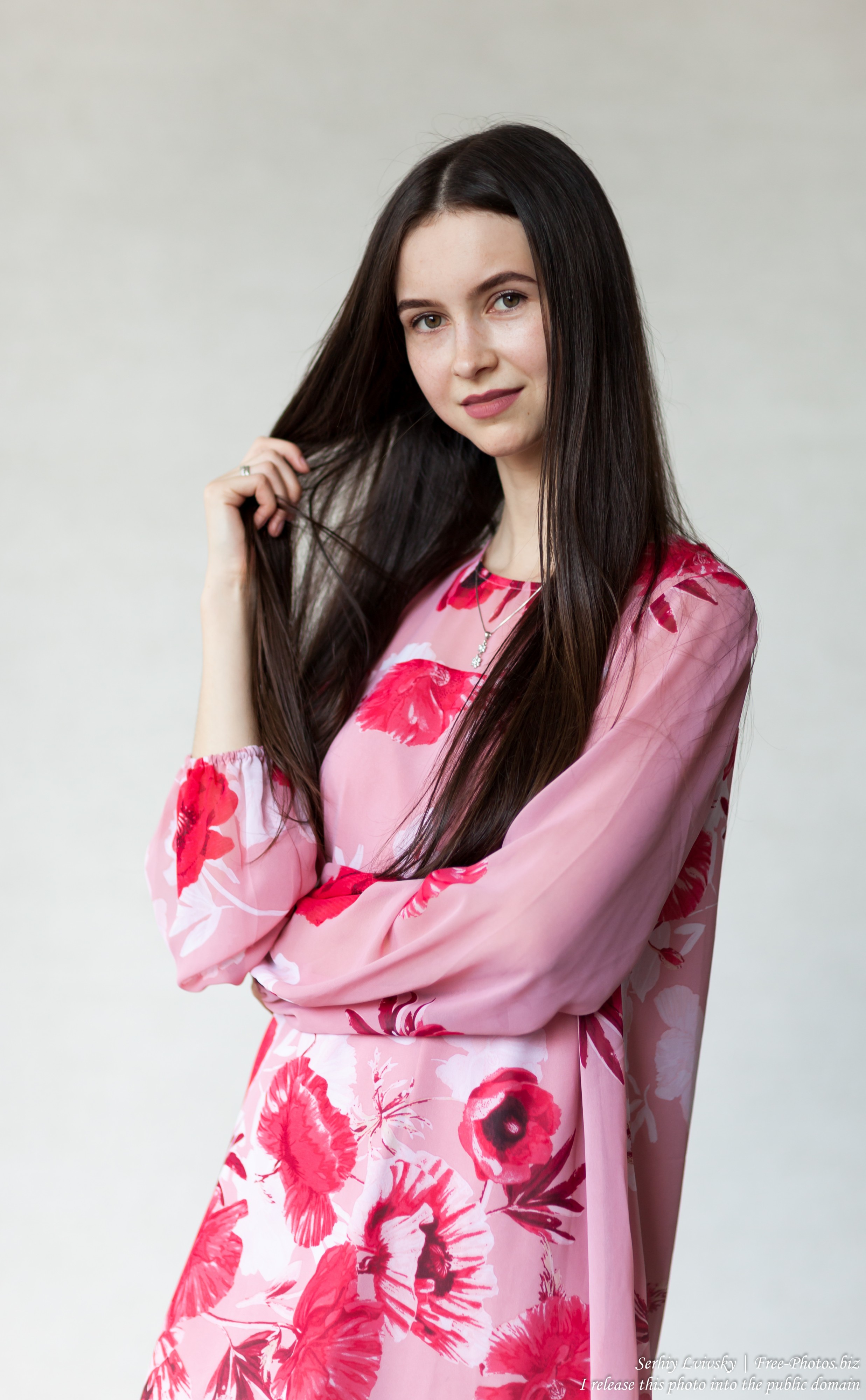 Photo Of Vika A 25 Year Old Brunette Woman Photographed By Serhiy Lvivsky In July 2018 Picture 33