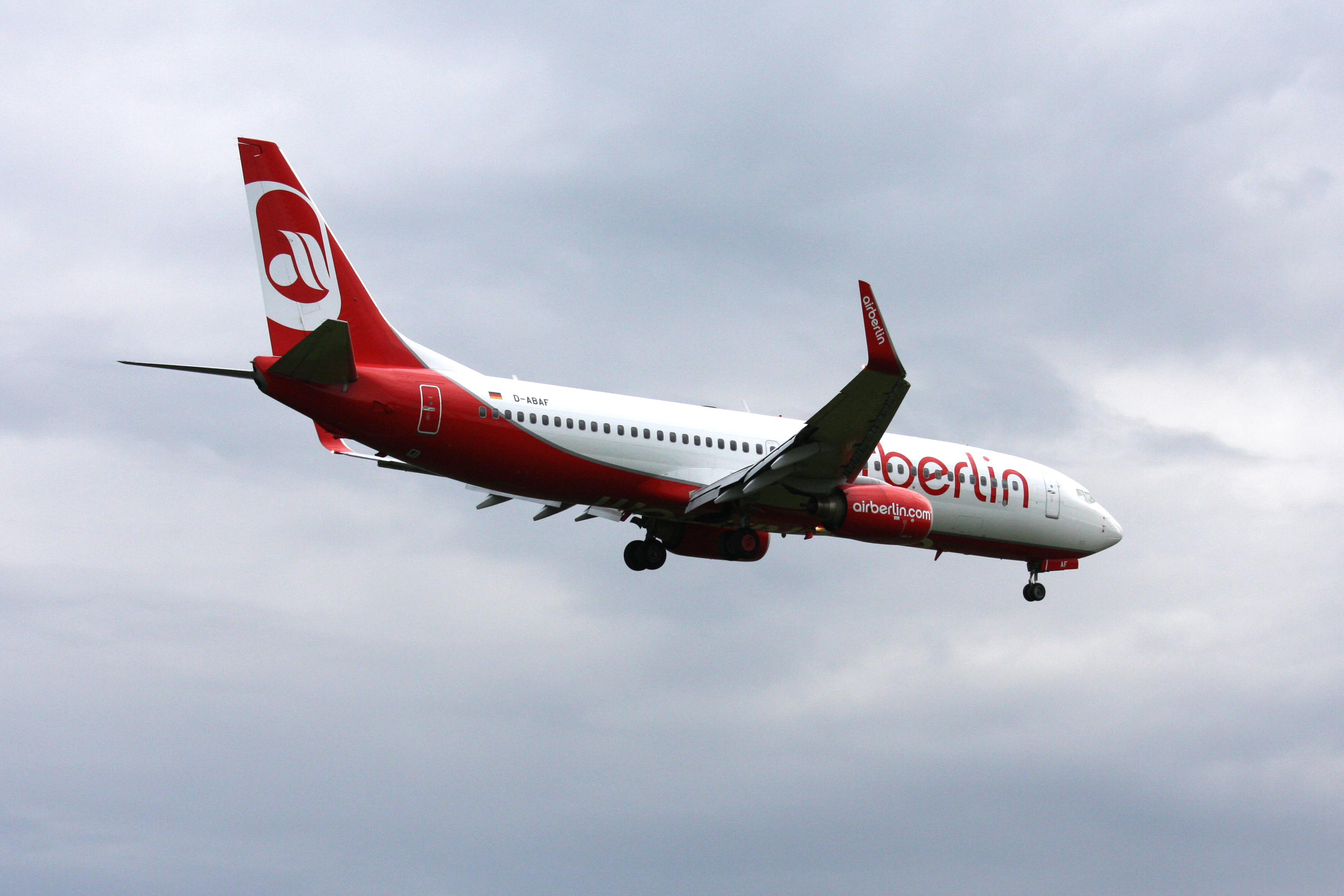 2011-08-29 B737 AirBerlin D-ABAF EDDG 04