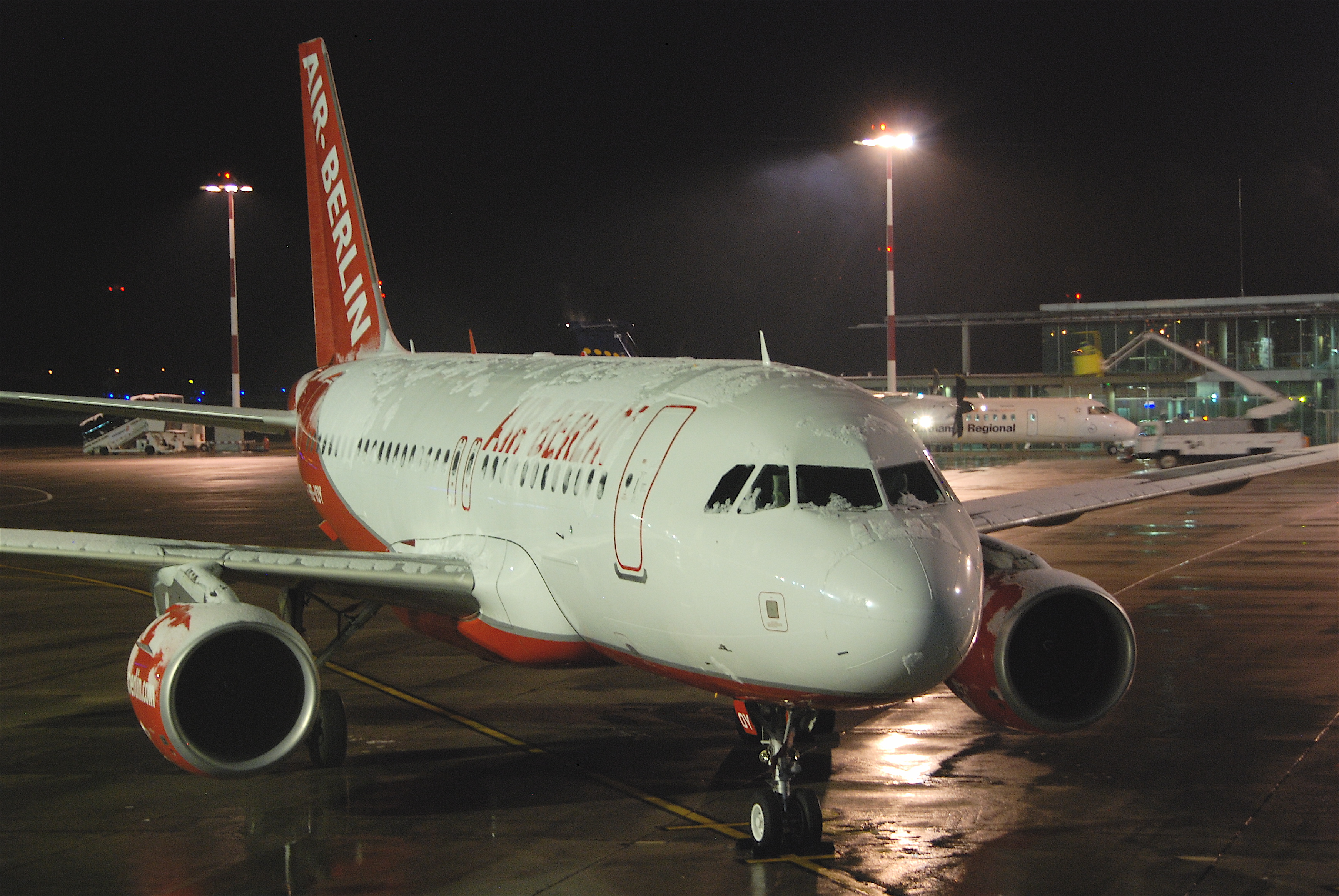 Air Berlin Airbus A319; HB-IOY@BSL;09.12.2010 590aa (5257371380)